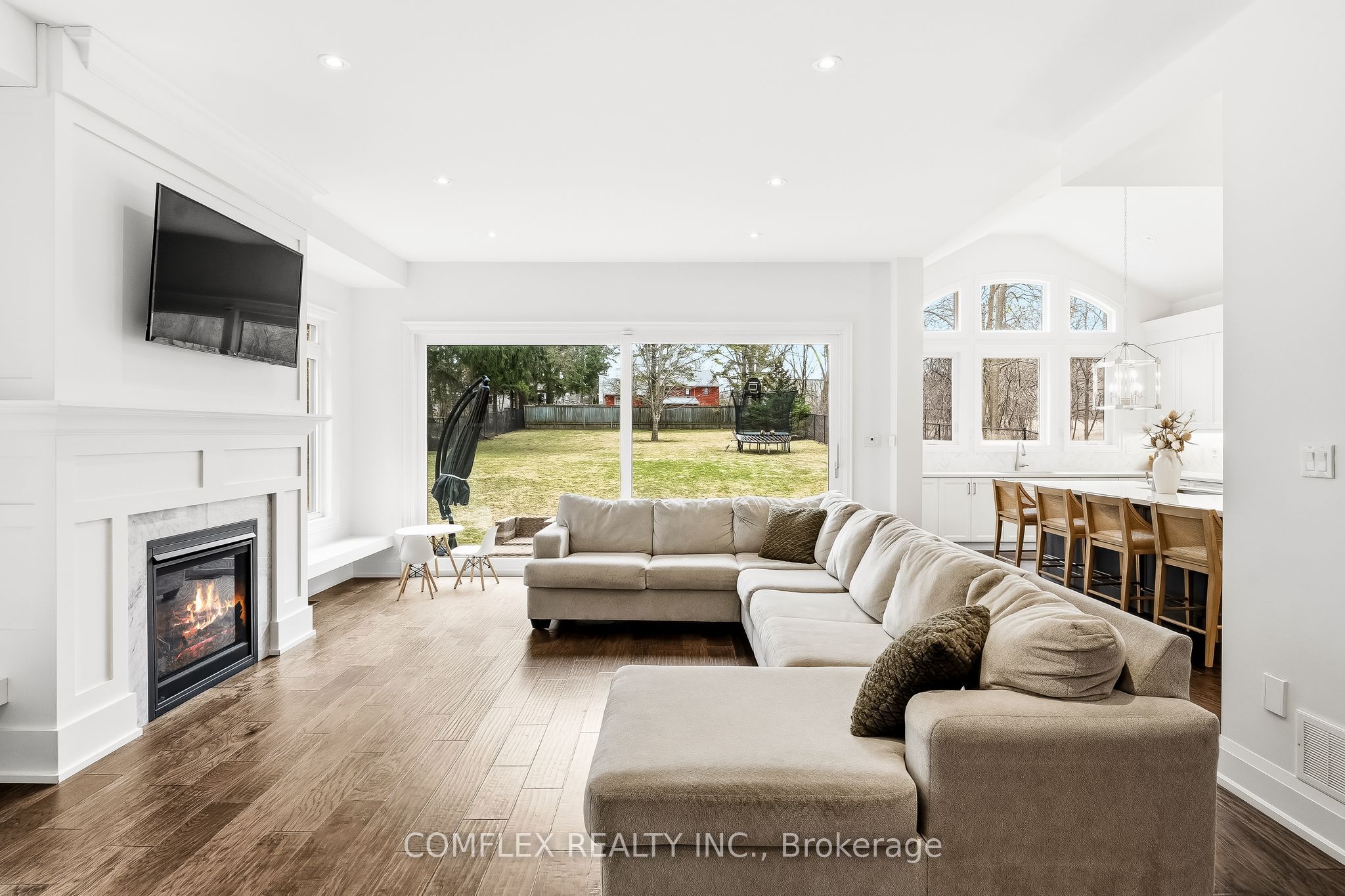 108 Avenue Road Property Photo 16
