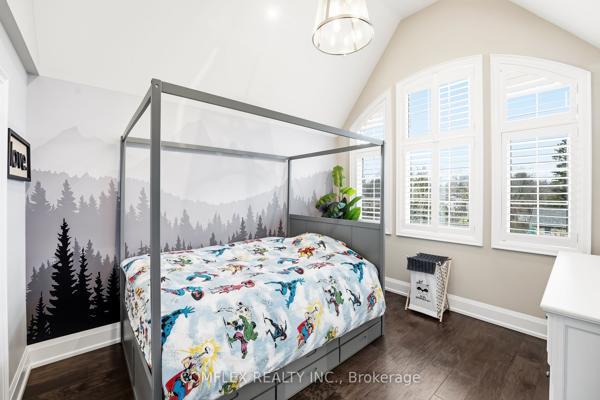 108 Avenue Road Property Photo 31