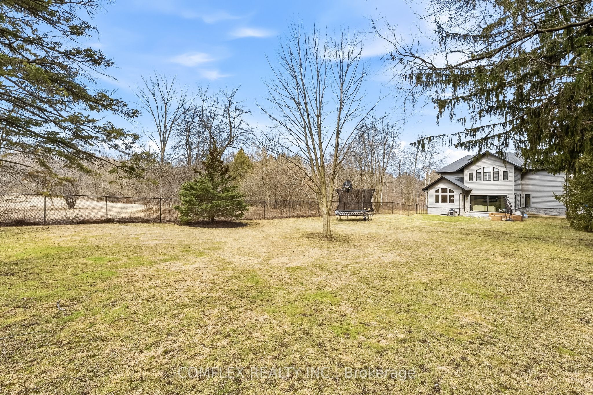 108 Avenue Road Property Photo 35