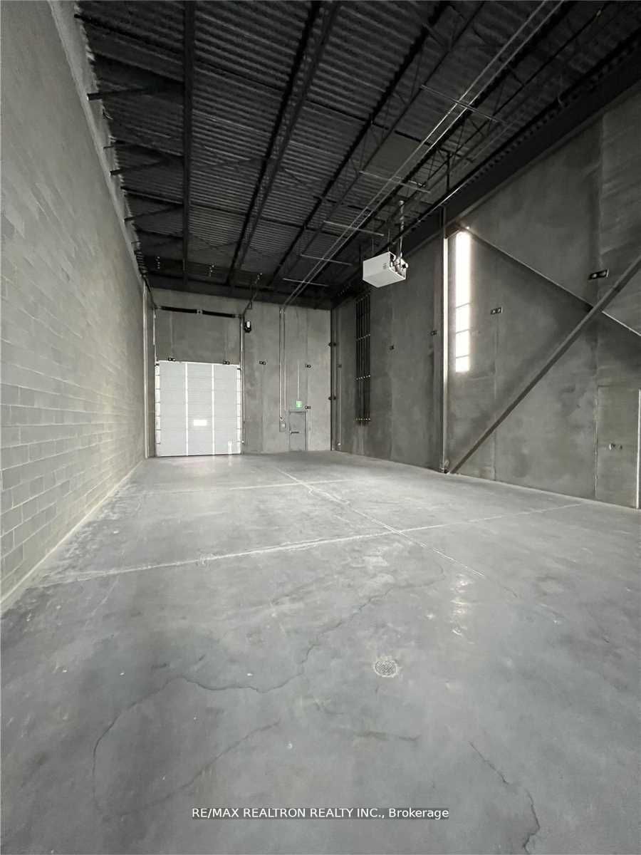 10952 Woodbine Avenue 1 Property Photo 3