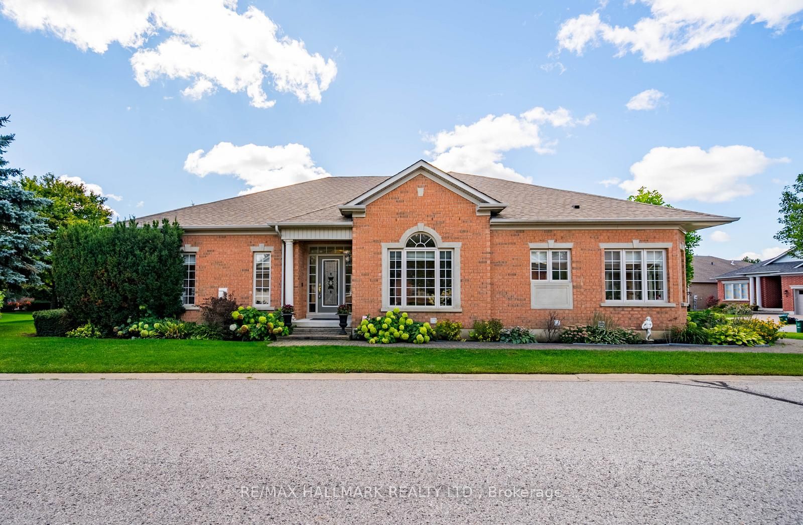 10 Vardon Gate