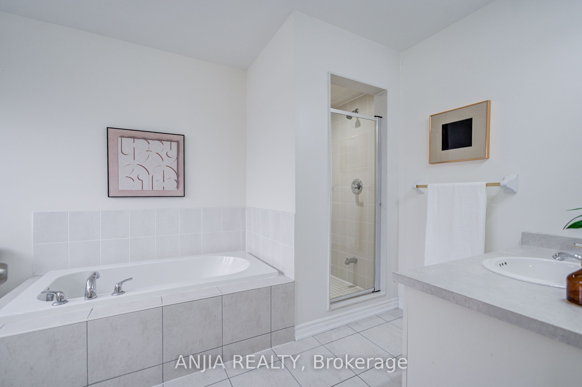 719 Hammersly Boulevard Property Photo 17