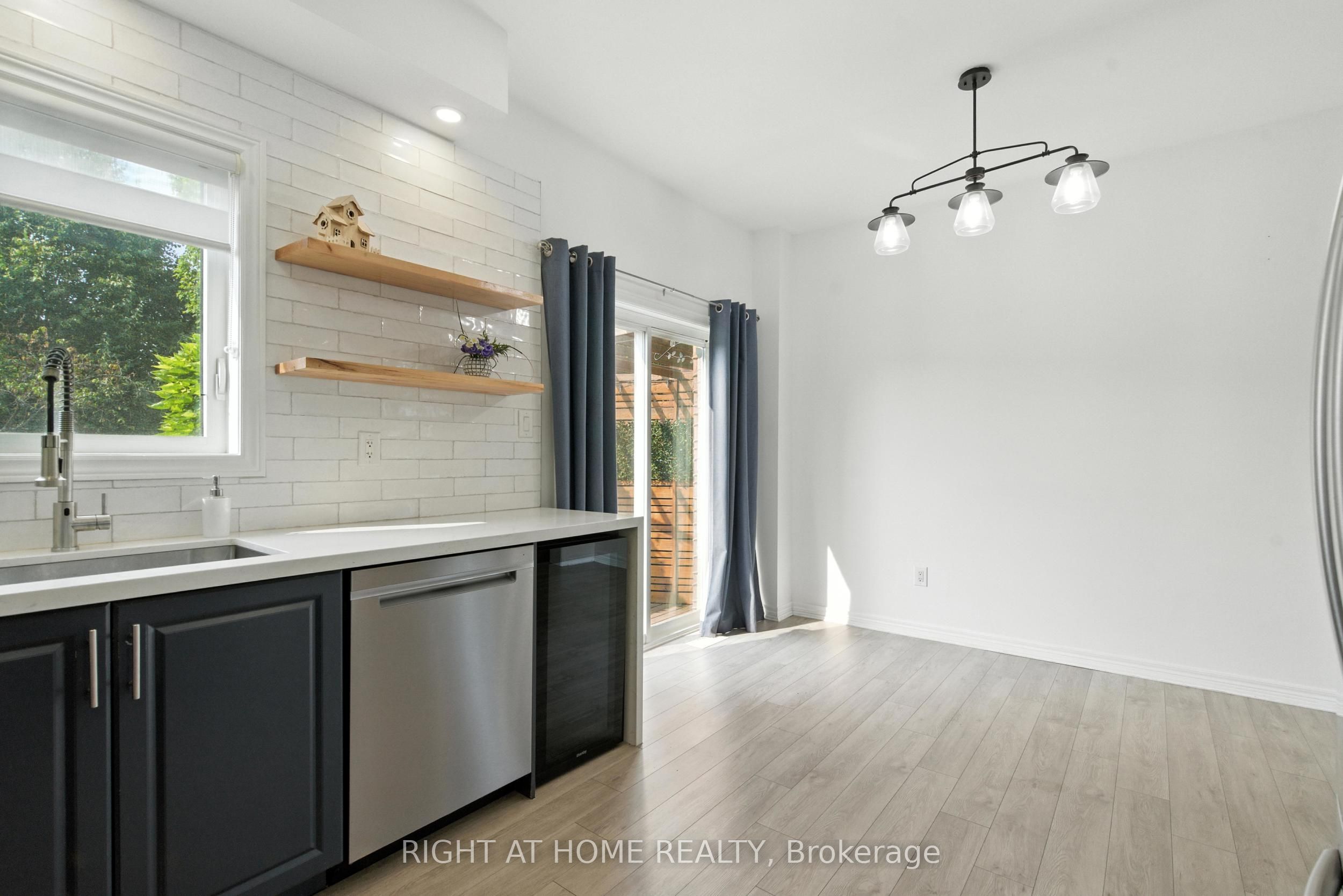 215 Canada Drive Property Photo 12