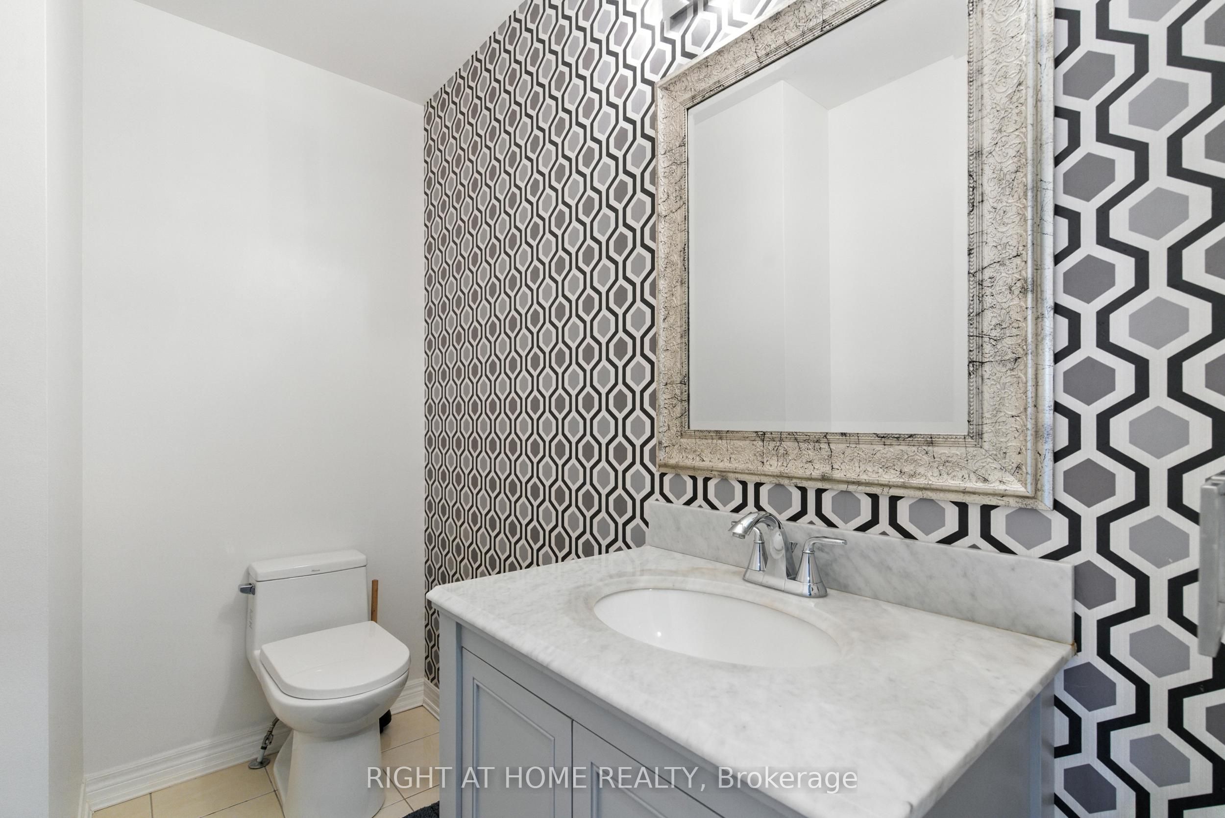 215 Canada Drive Property Photo 14