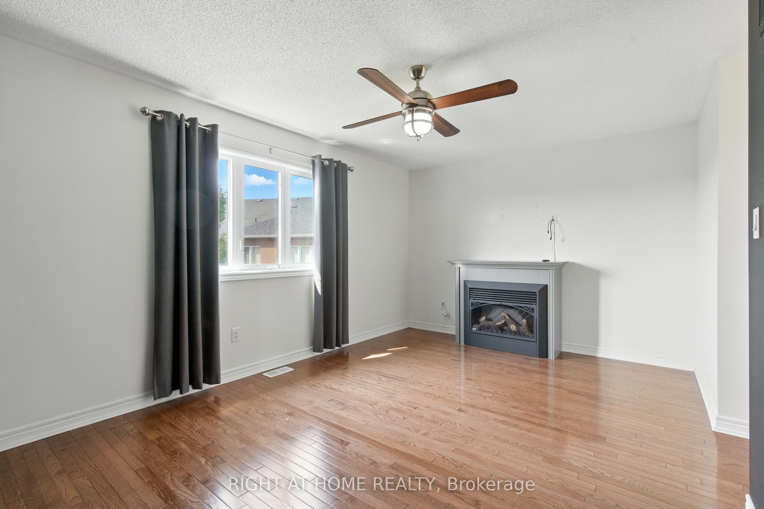 215 Canada Drive Property Photo 18