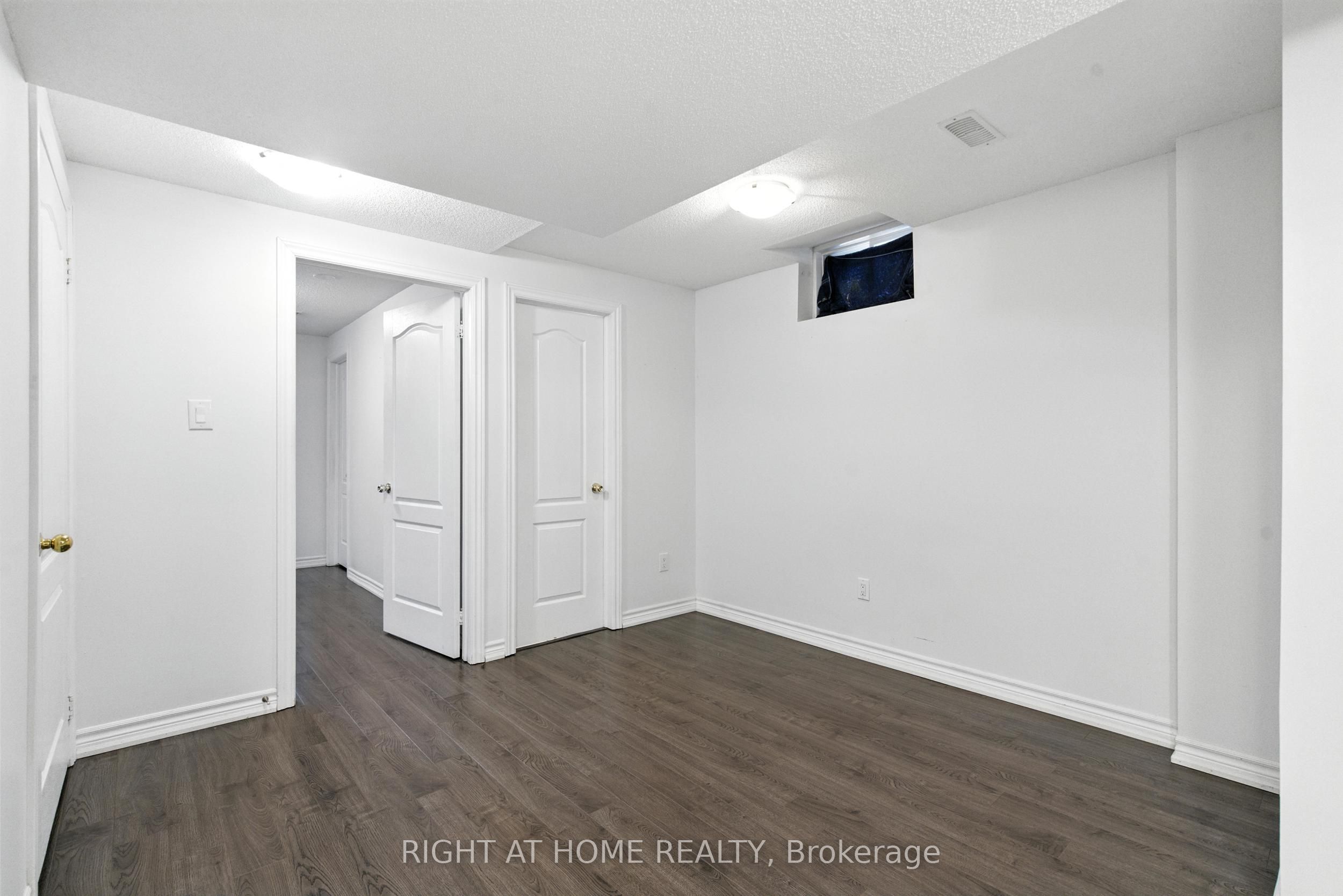 215 Canada Drive Property Photo 28
