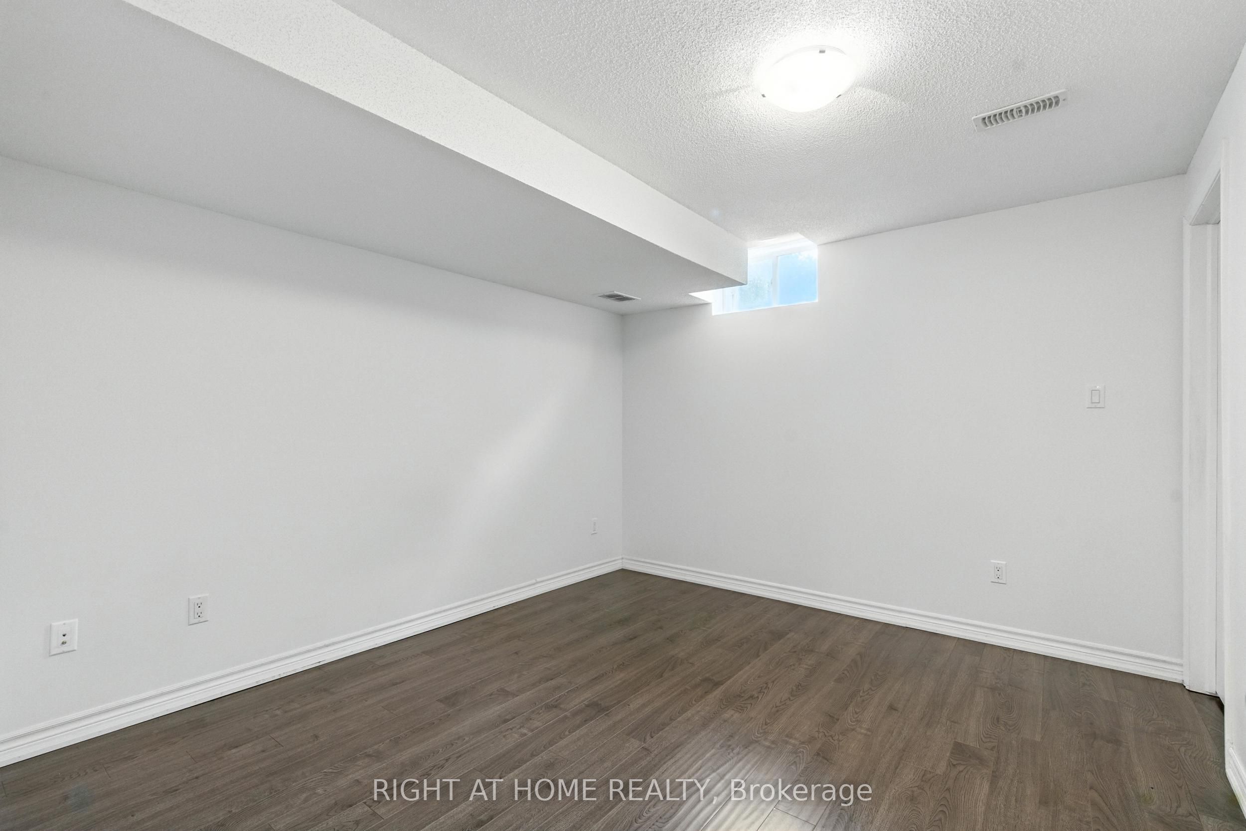 215 Canada Drive Property Photo 29