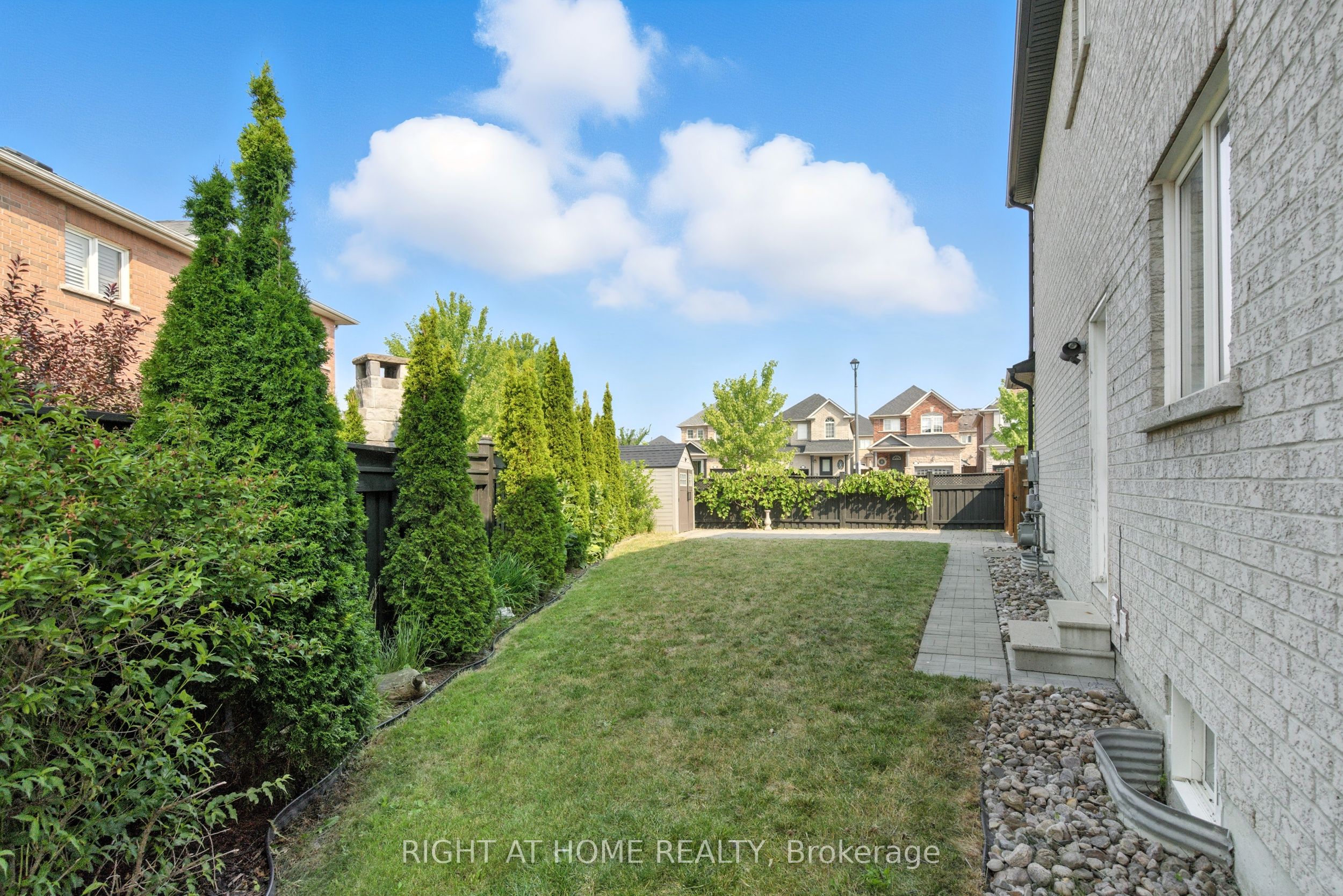 215 Canada Drive Property Photo 35