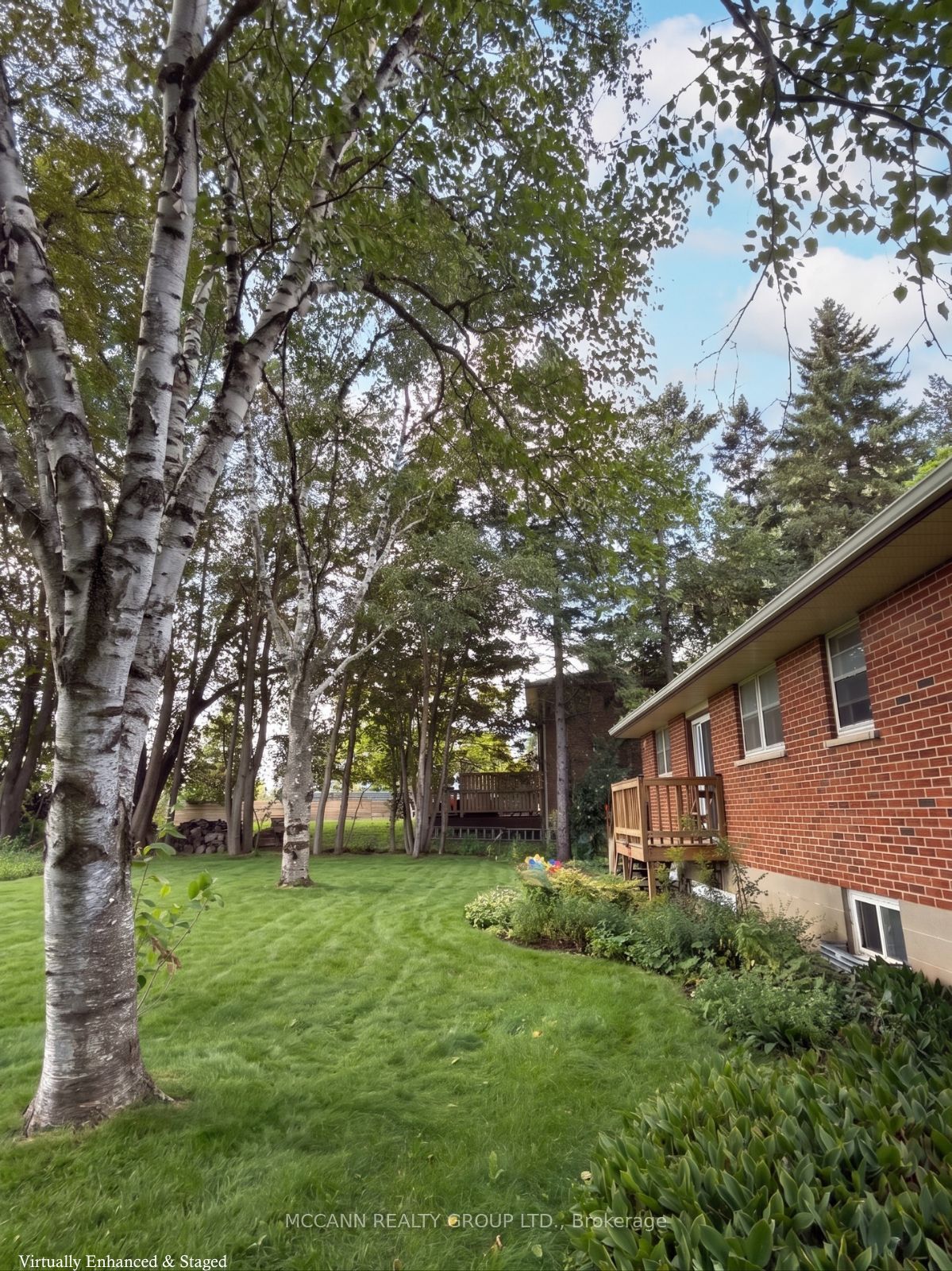 562 Mulock Court A Property Photo 3