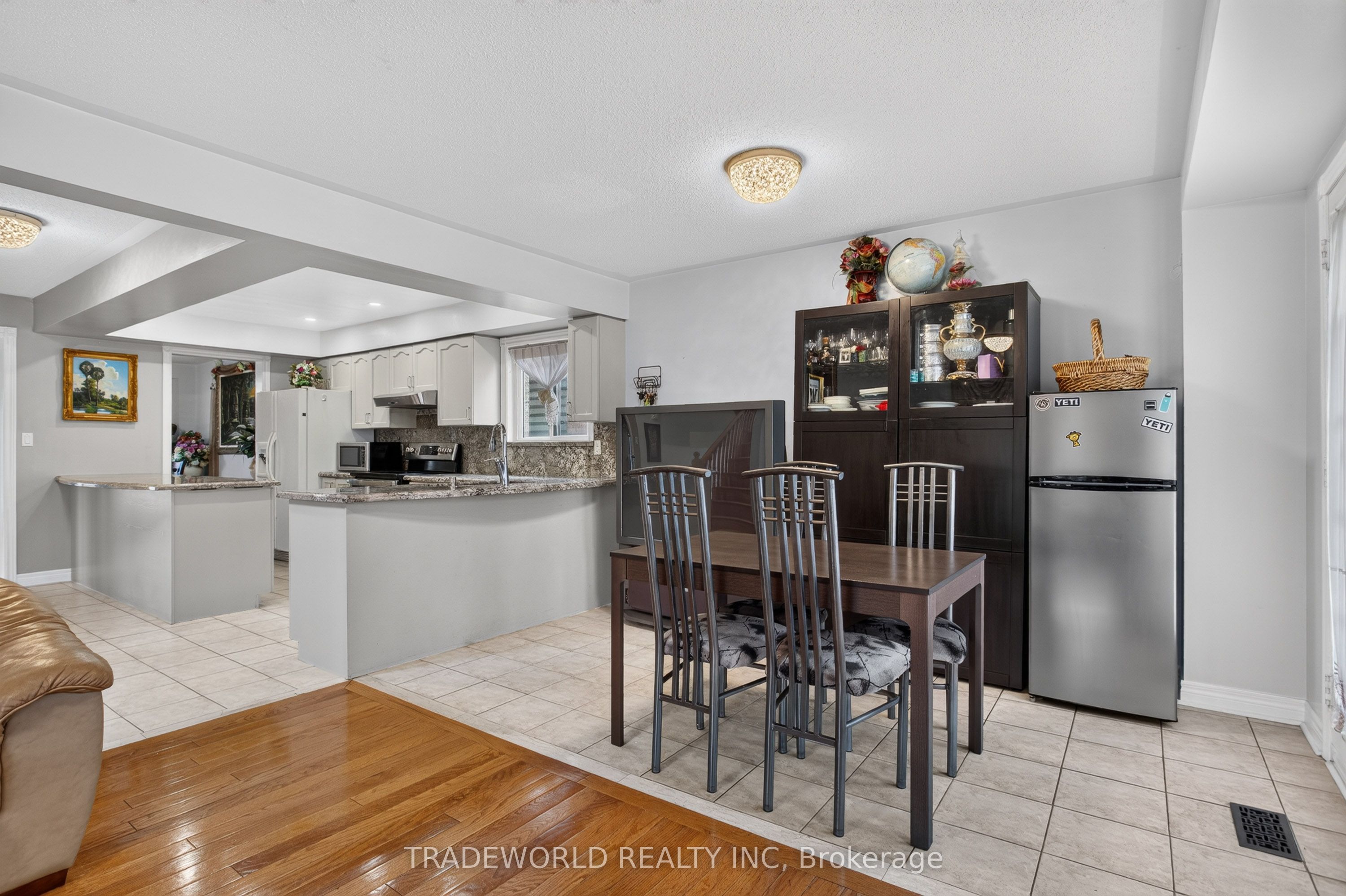 68 Grand Valley Boulevard Property Photo 12