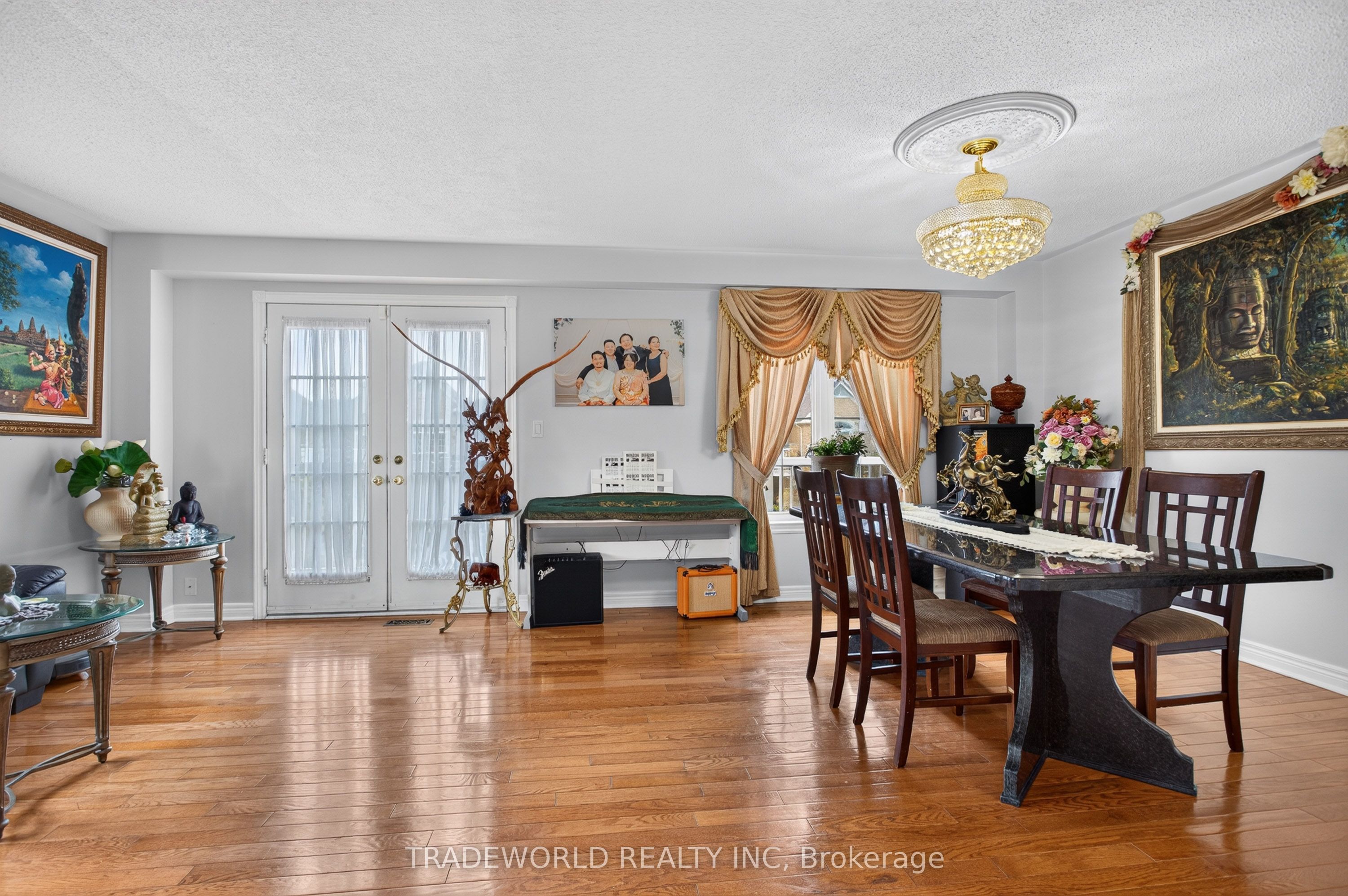 68 Grand Valley Boulevard Property Photo 14
