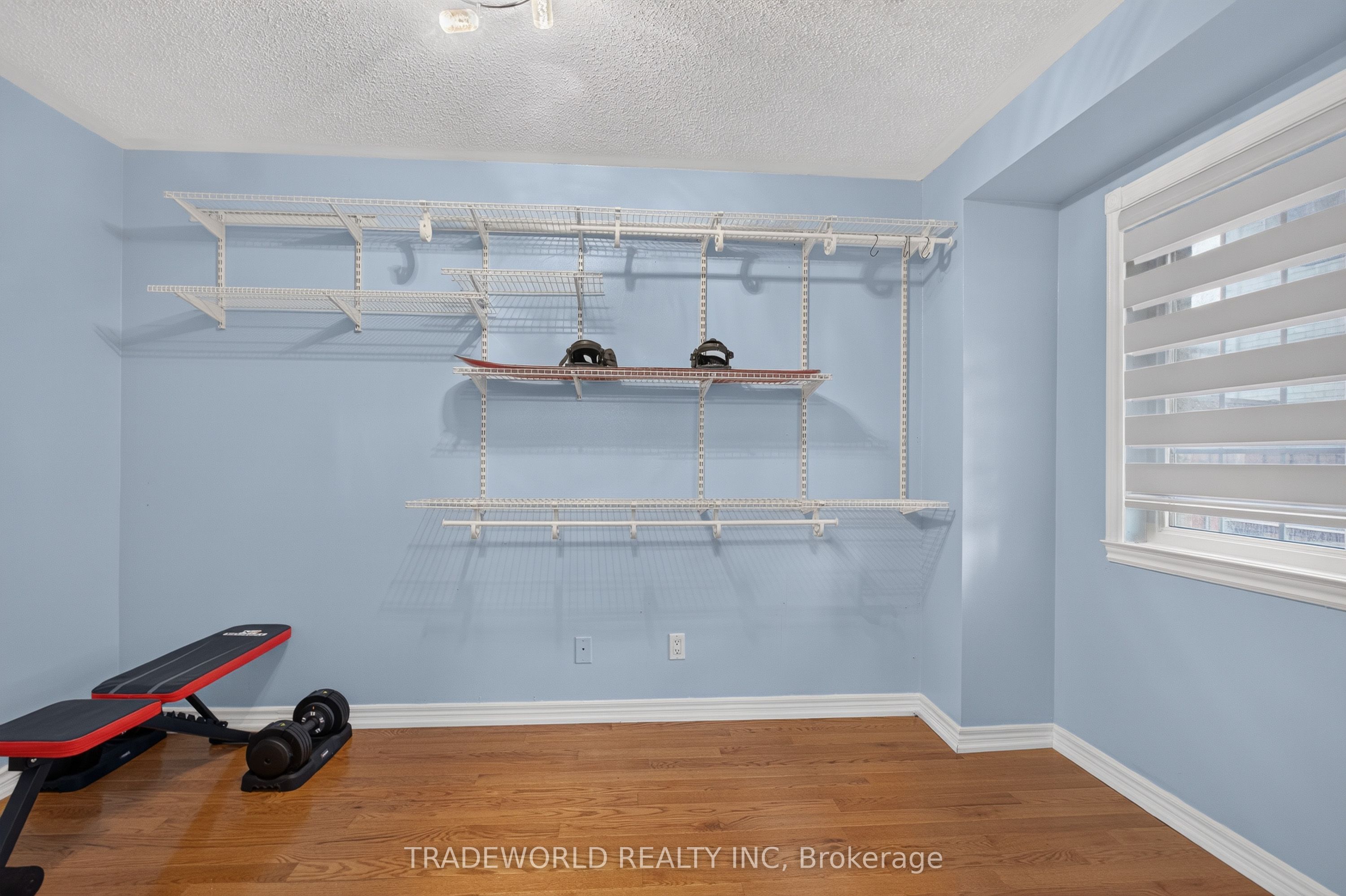 68 Grand Valley Boulevard Property Photo 34