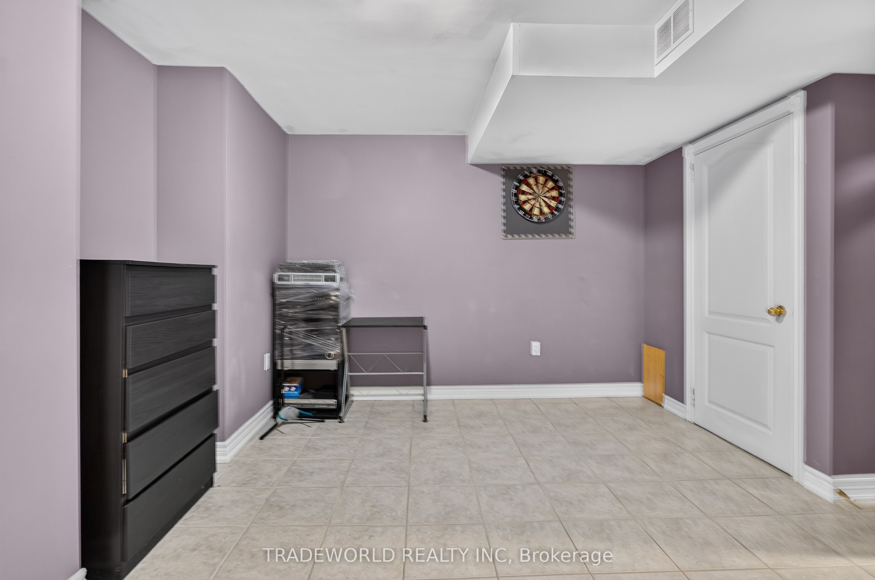 68 Grand Valley Boulevard Property Photo 38