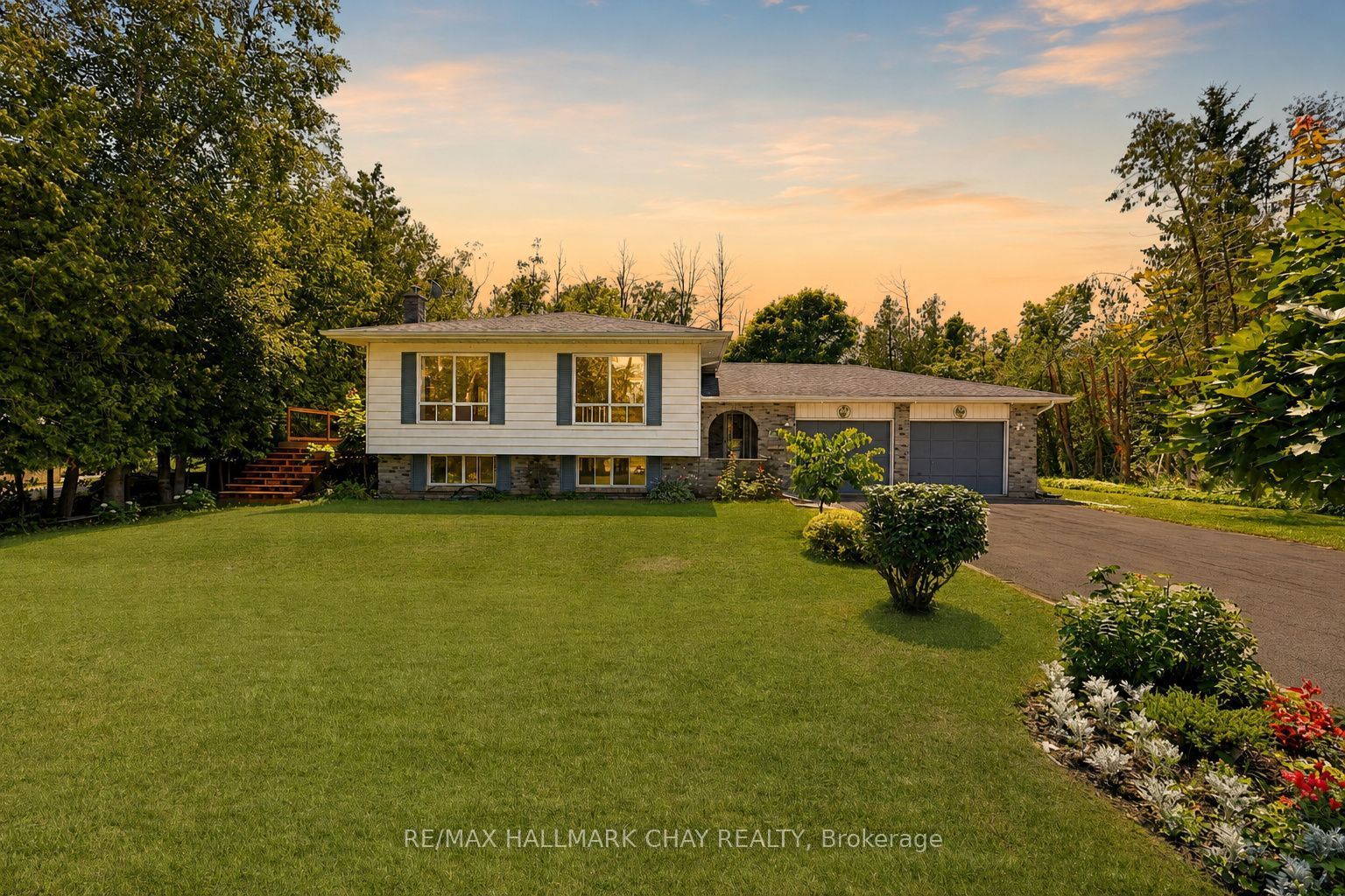 631 Lockhart Road