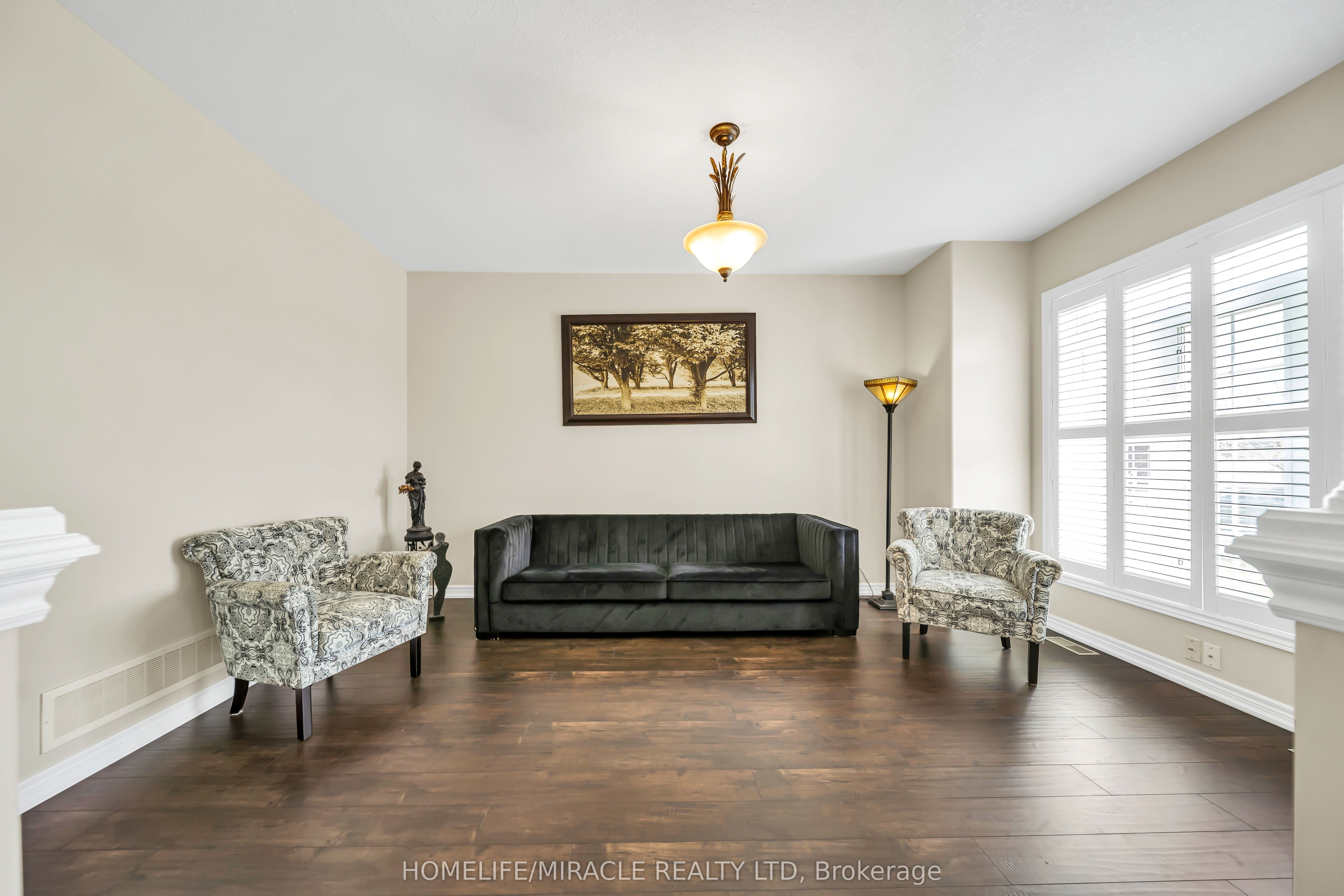 57 Bronze Crescent Property Photo 6