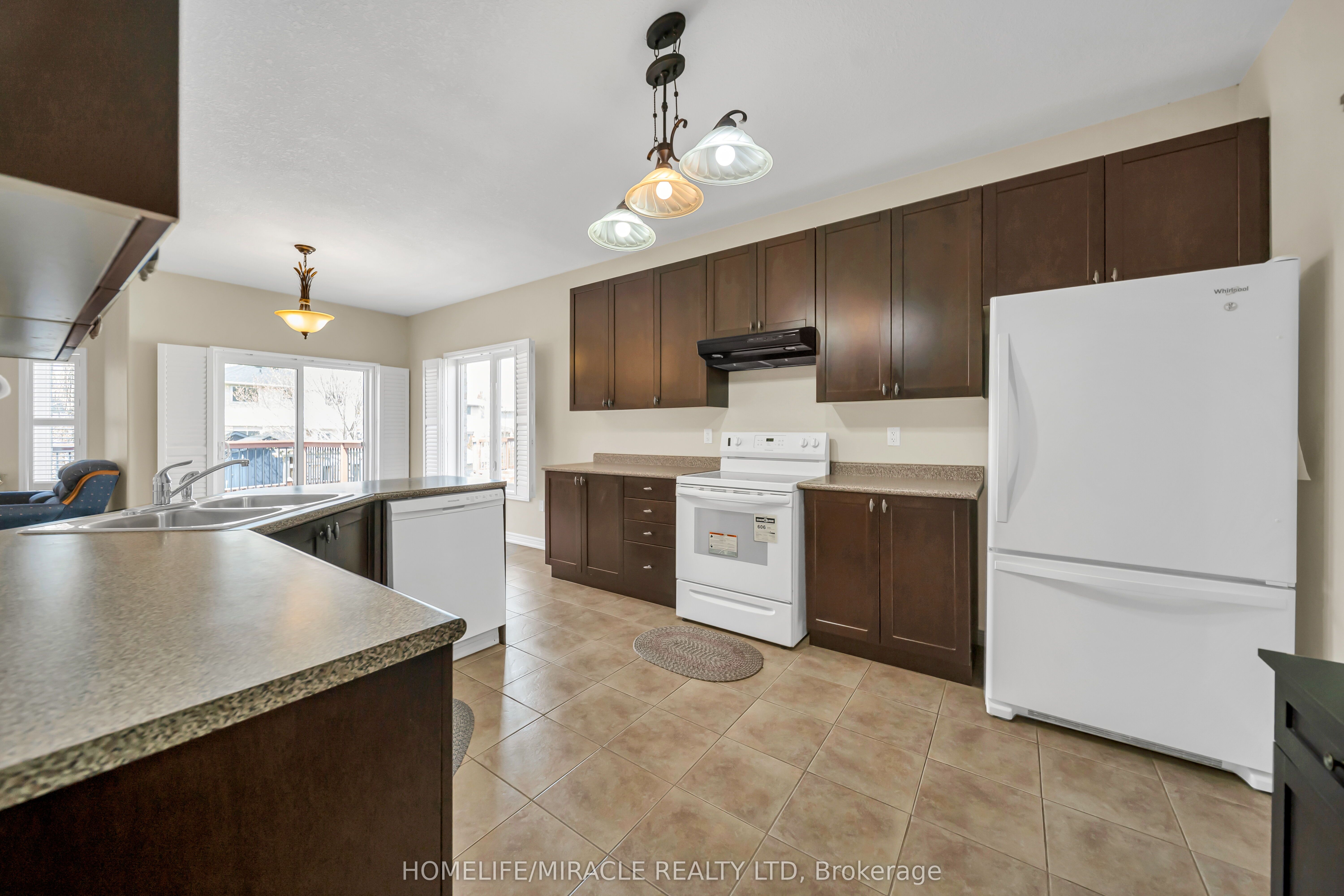 57 Bronze Crescent Property Photo 16