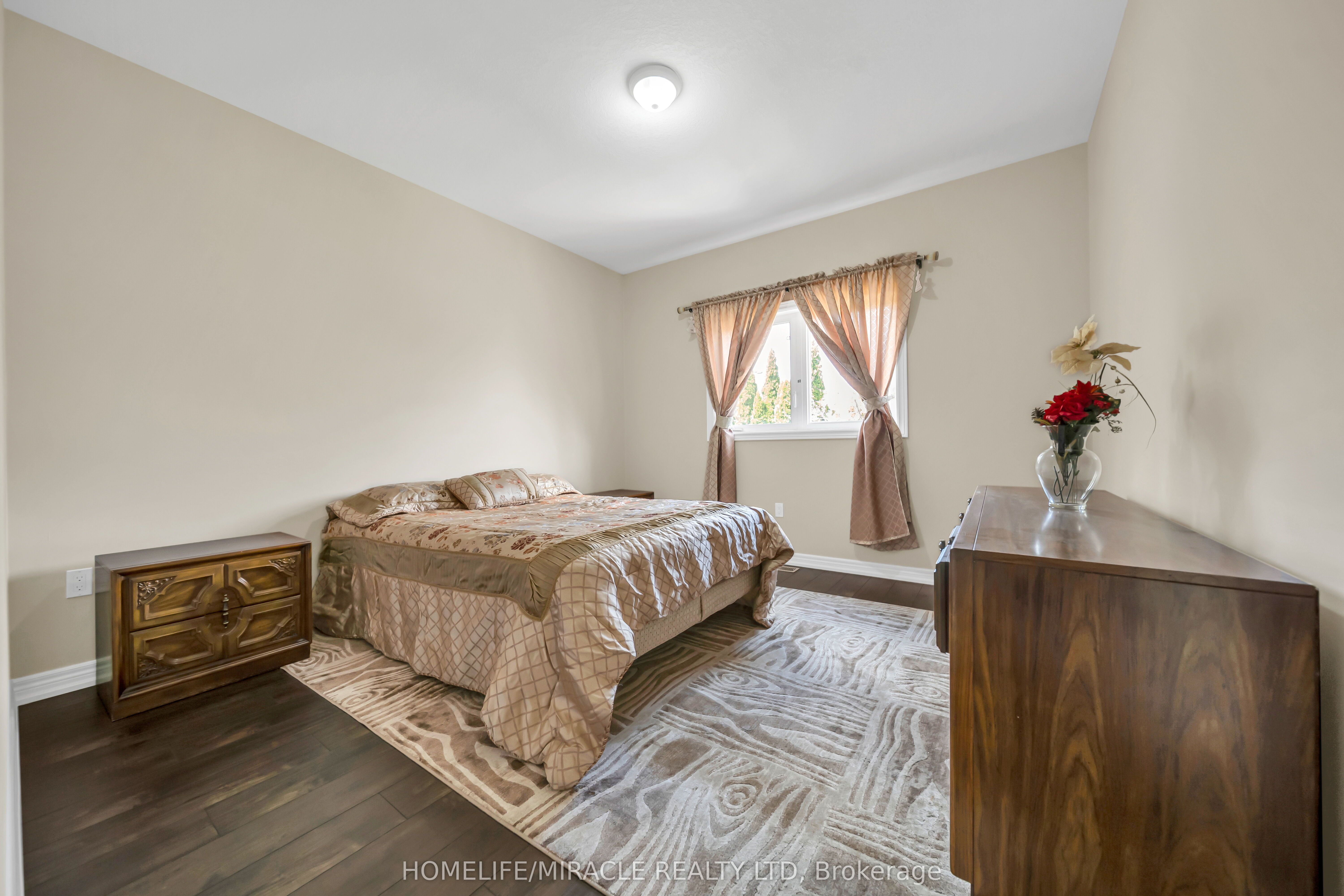 57 Bronze Crescent Property Photo 18