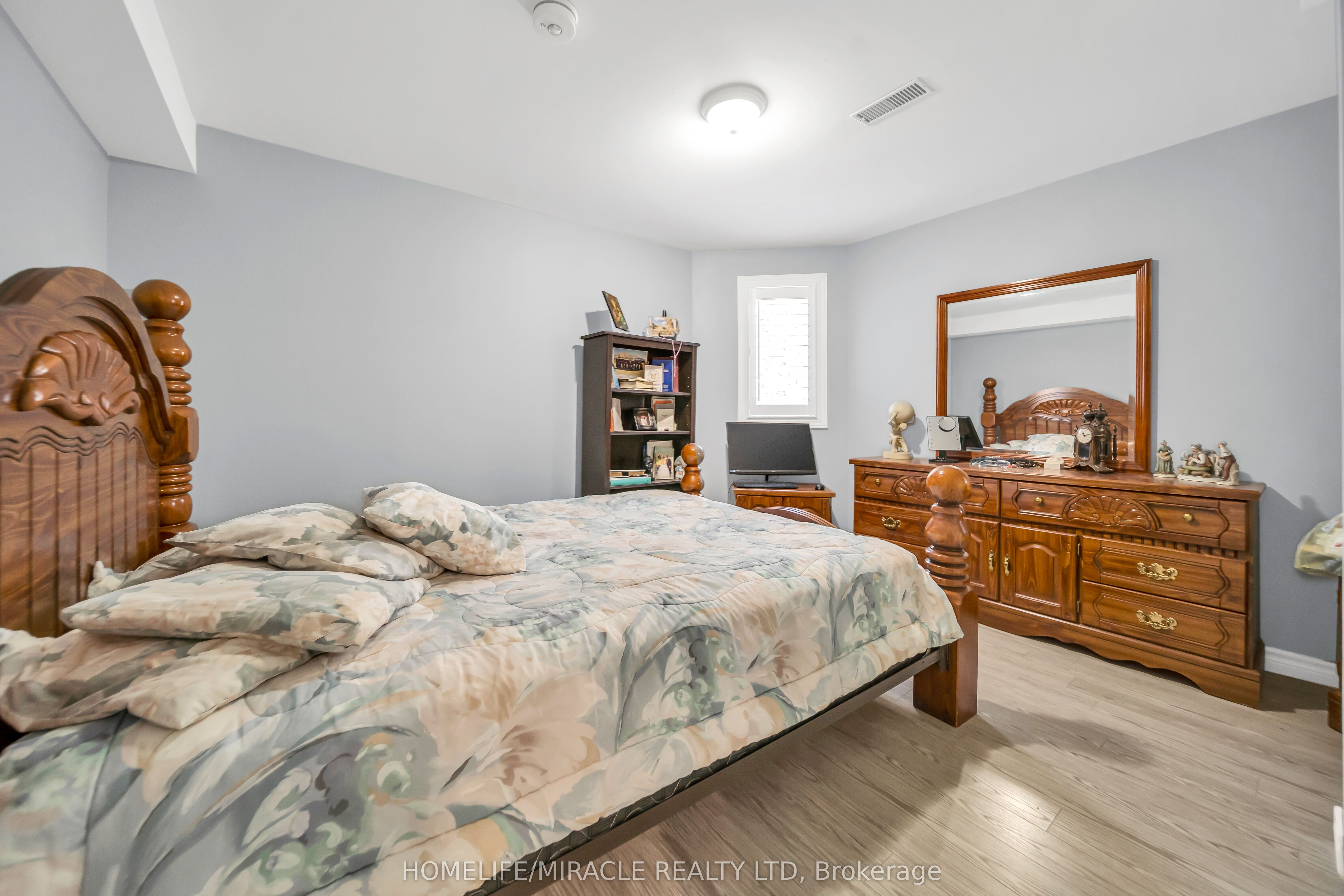 57 Bronze Crescent Property Photo 37