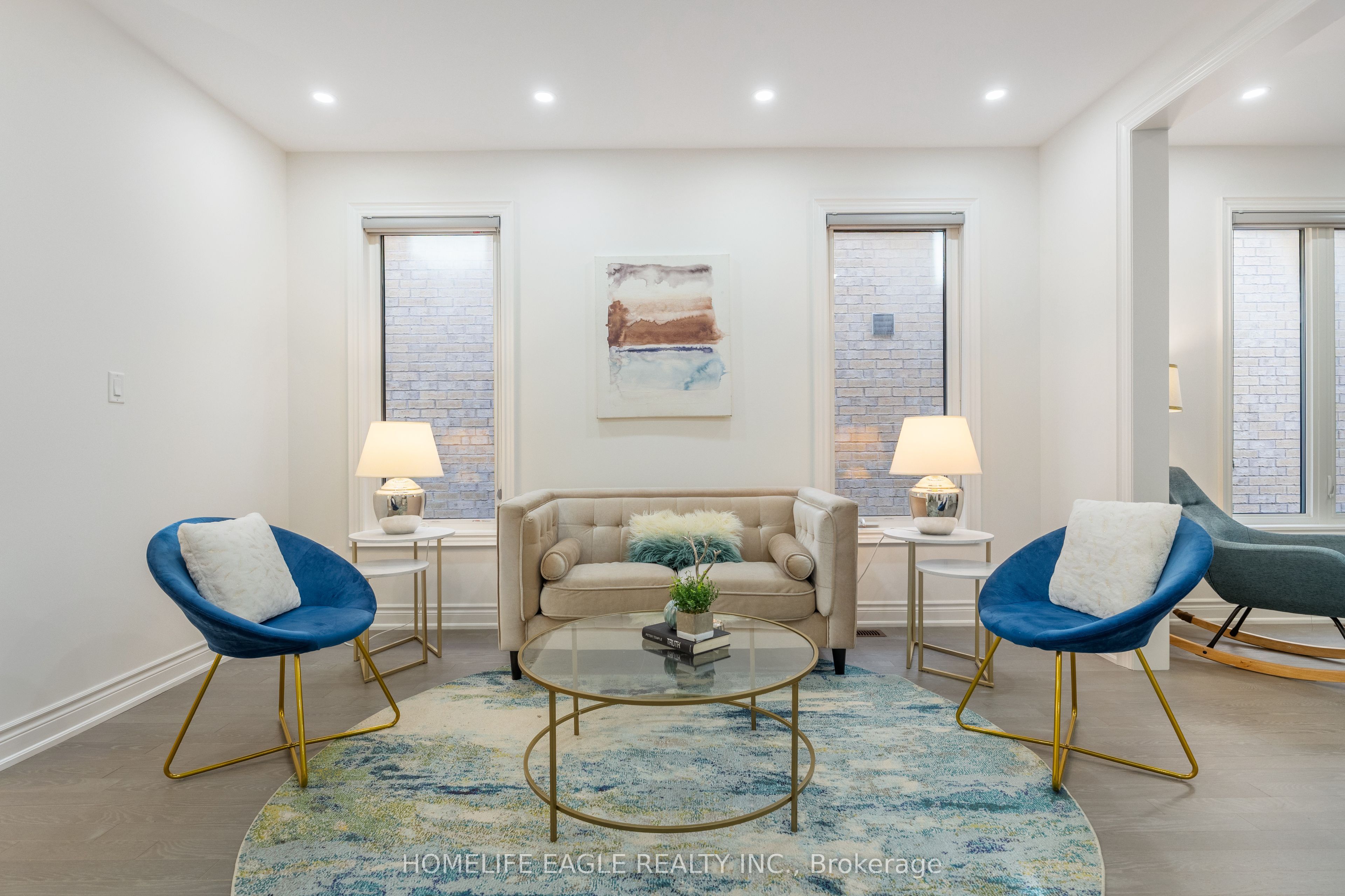 58 Tesla Crescent Property Photo 3