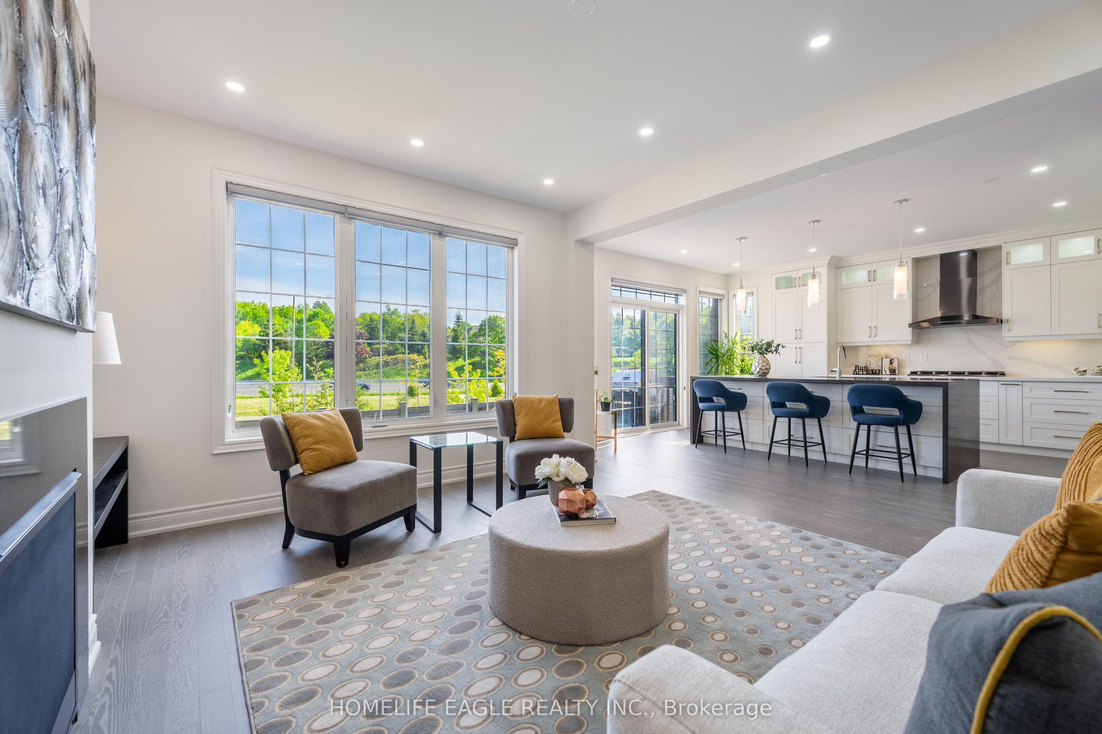 58 Tesla Crescent Property Photo 8