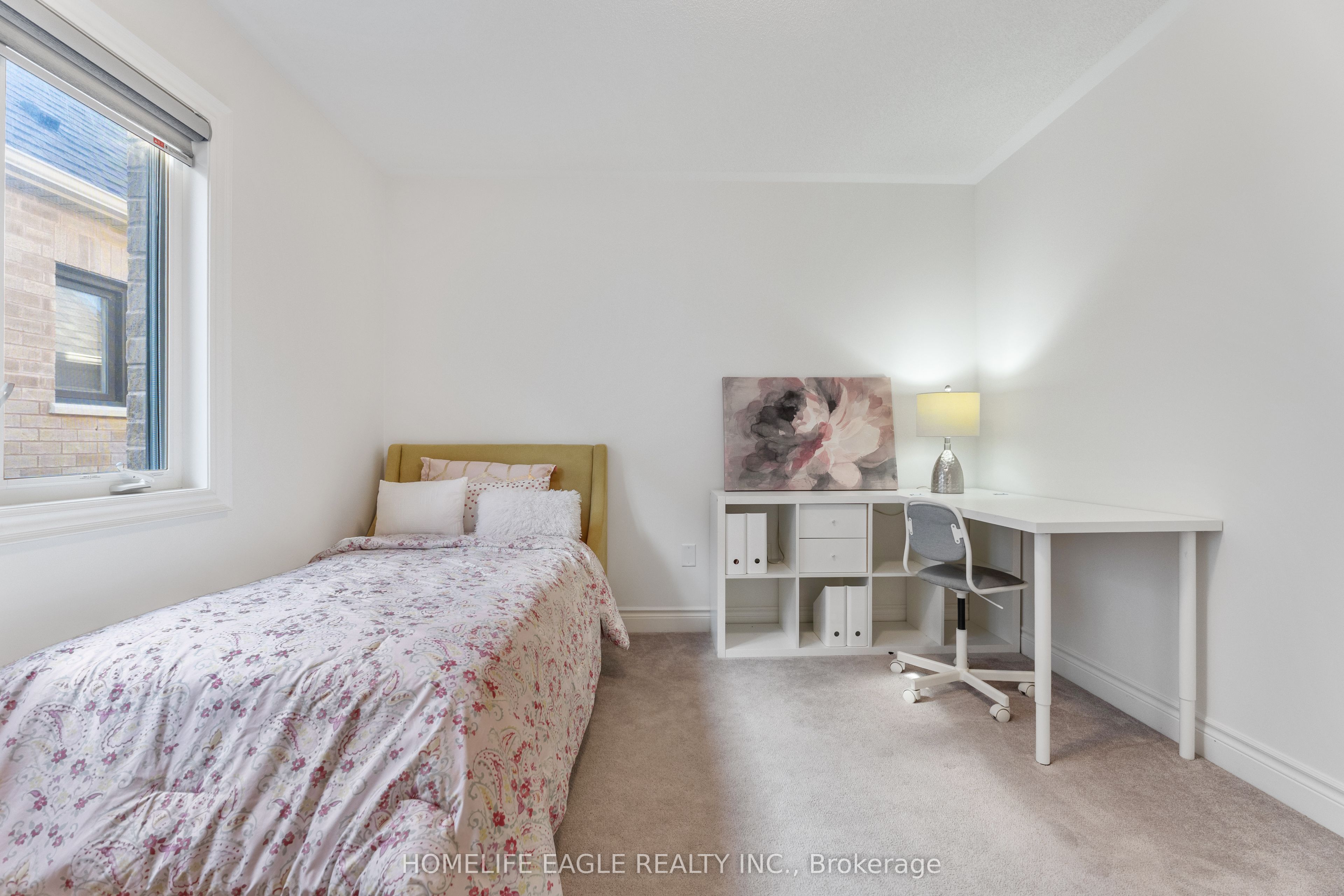 58 Tesla Crescent Property Photo 14