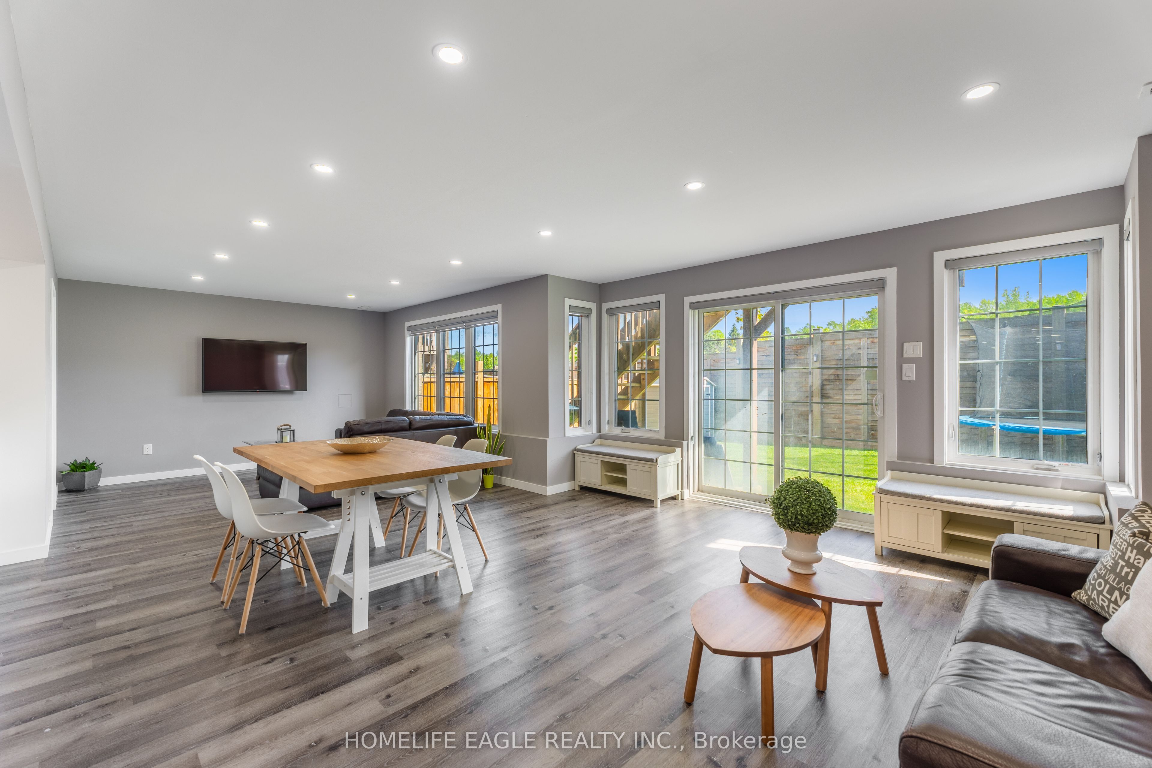 58 Tesla Crescent Property Photo 16