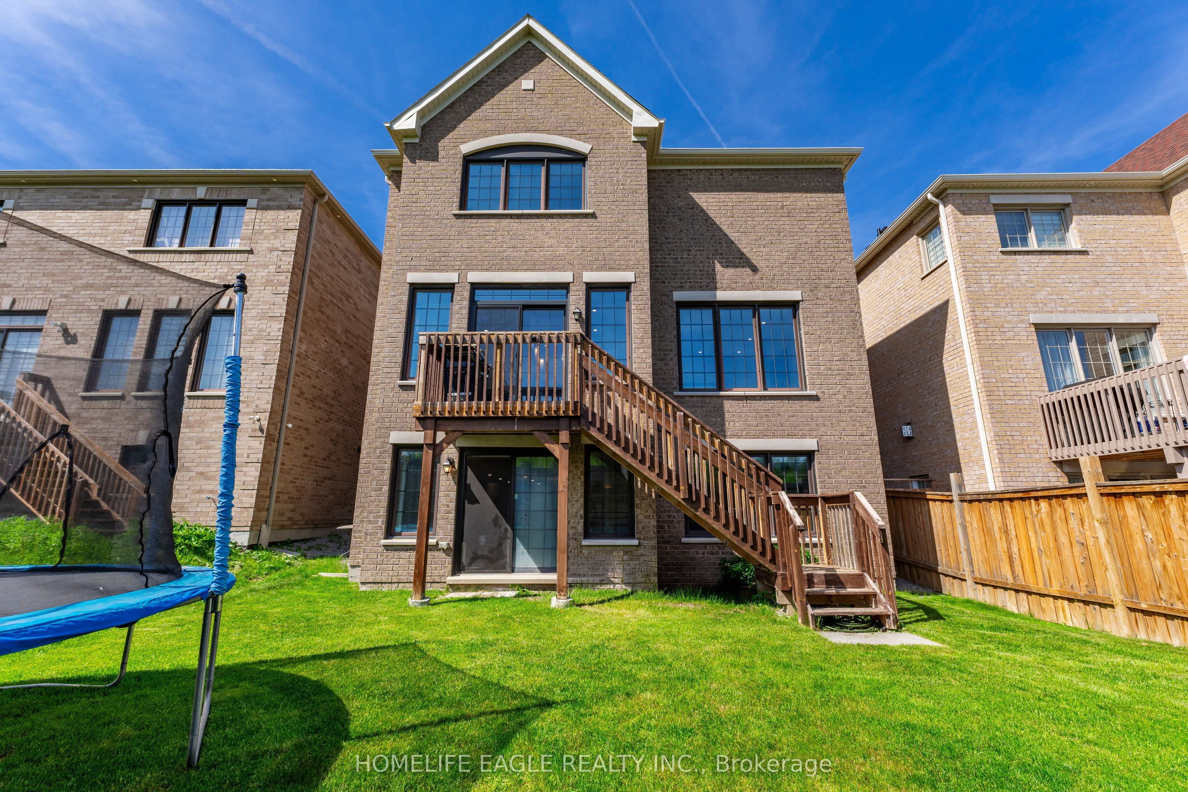 58 Tesla Crescent Property Photo 20