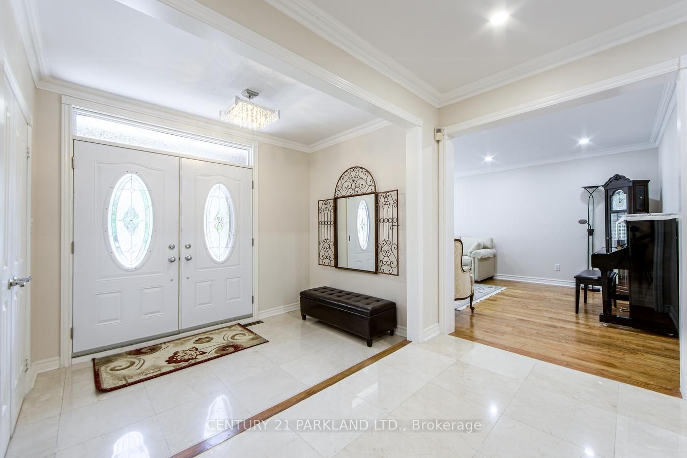 112 Strathearn Avenue Property Photo 2