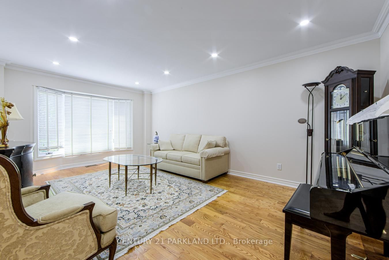 112 Strathearn Avenue Property Photo 4