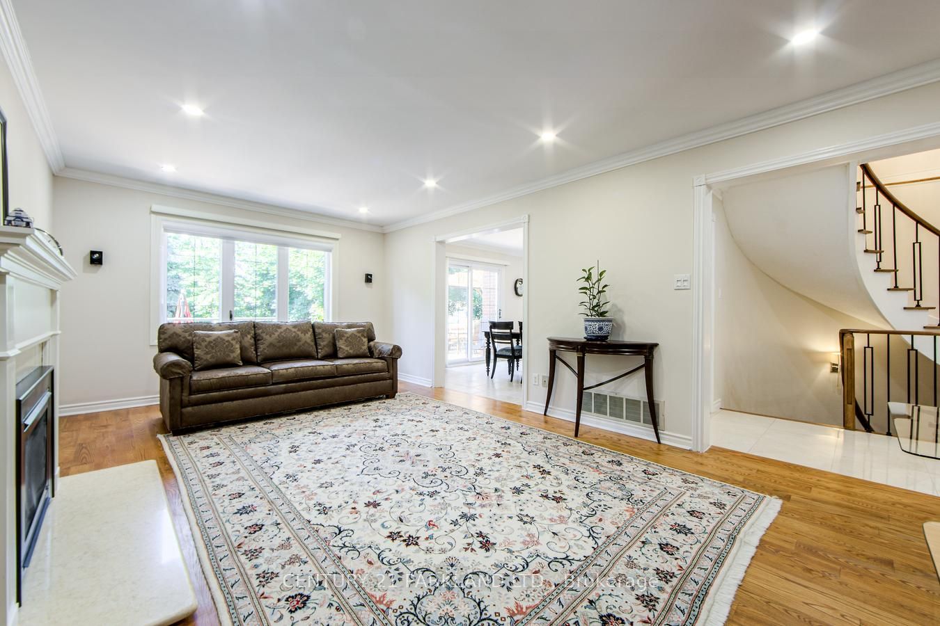 112 Strathearn Avenue Property Photo 16