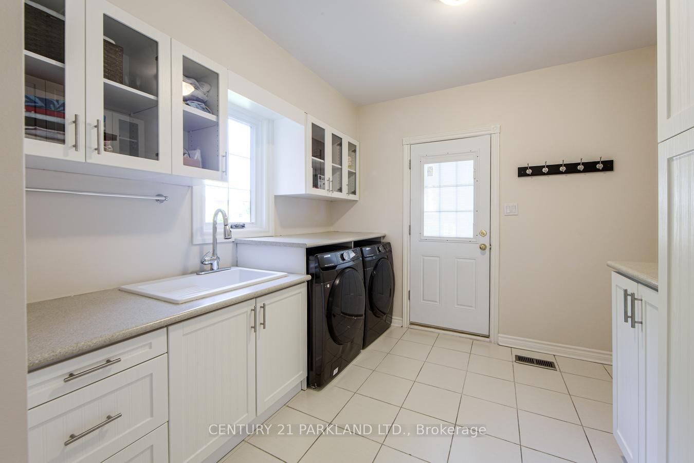 112 Strathearn Avenue Property Photo 19