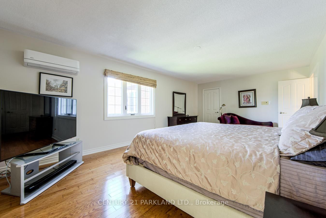 112 Strathearn Avenue Property Photo 24