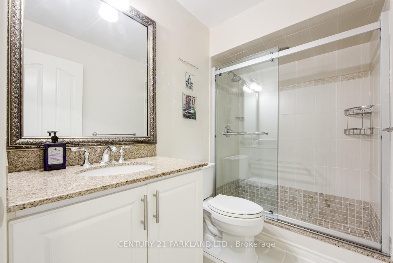 112 Strathearn Avenue Property Photo 38