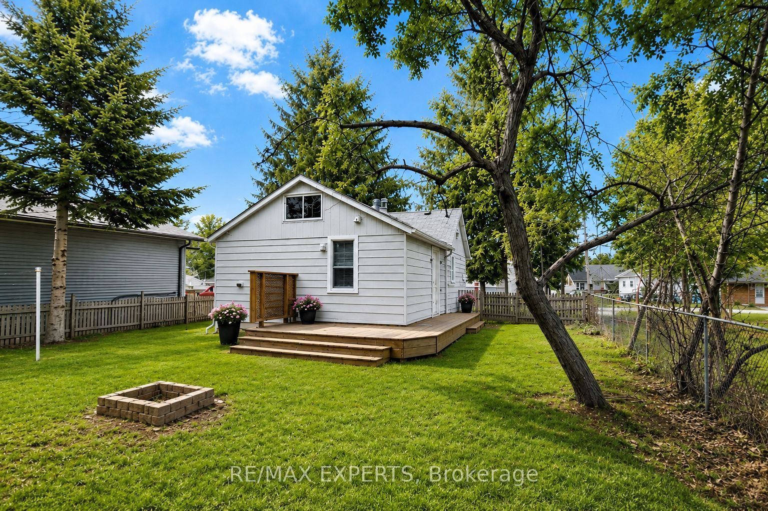 142 Riveredge Drive Property Photo 10