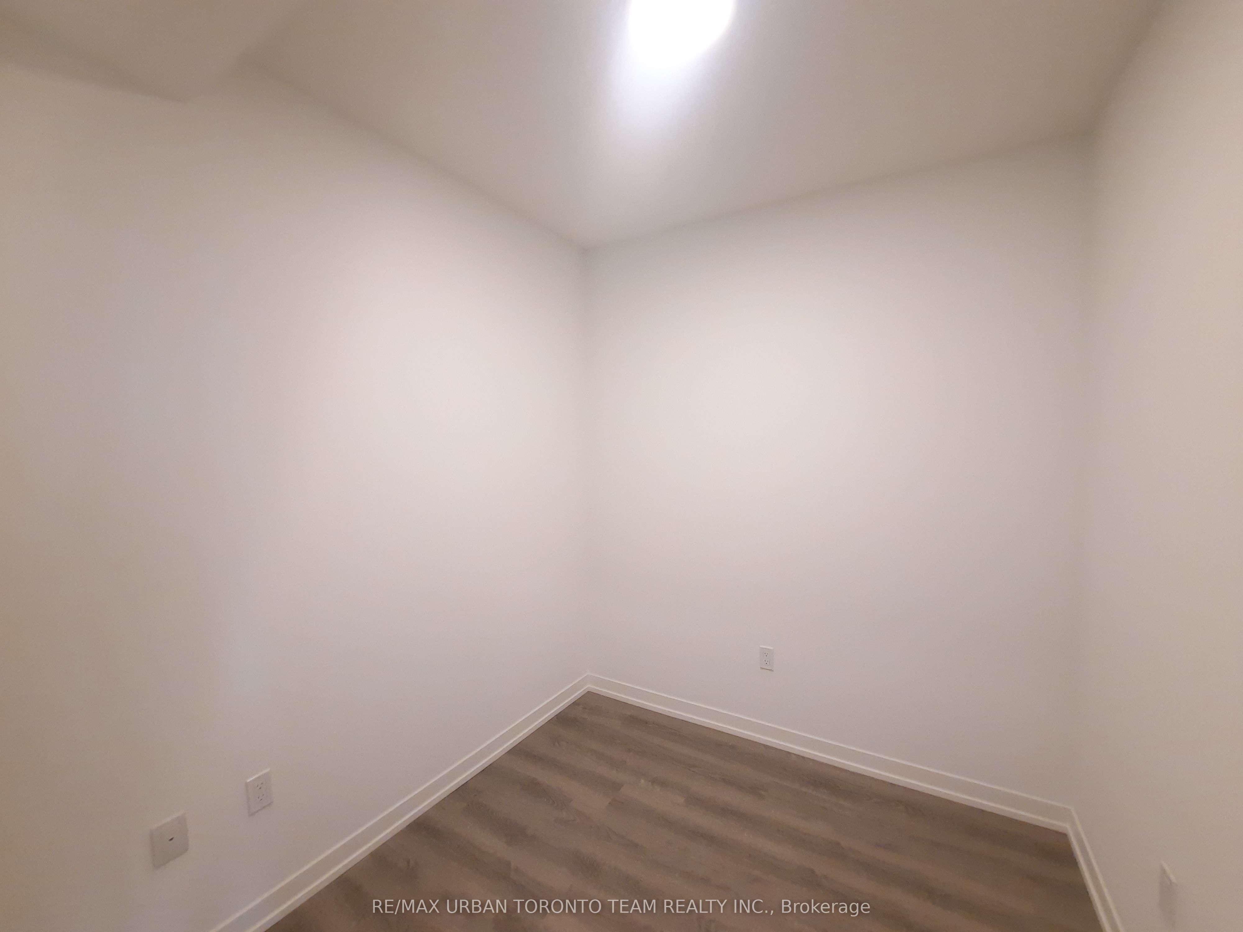 8 Interchange Way 1108 Property Photo 8