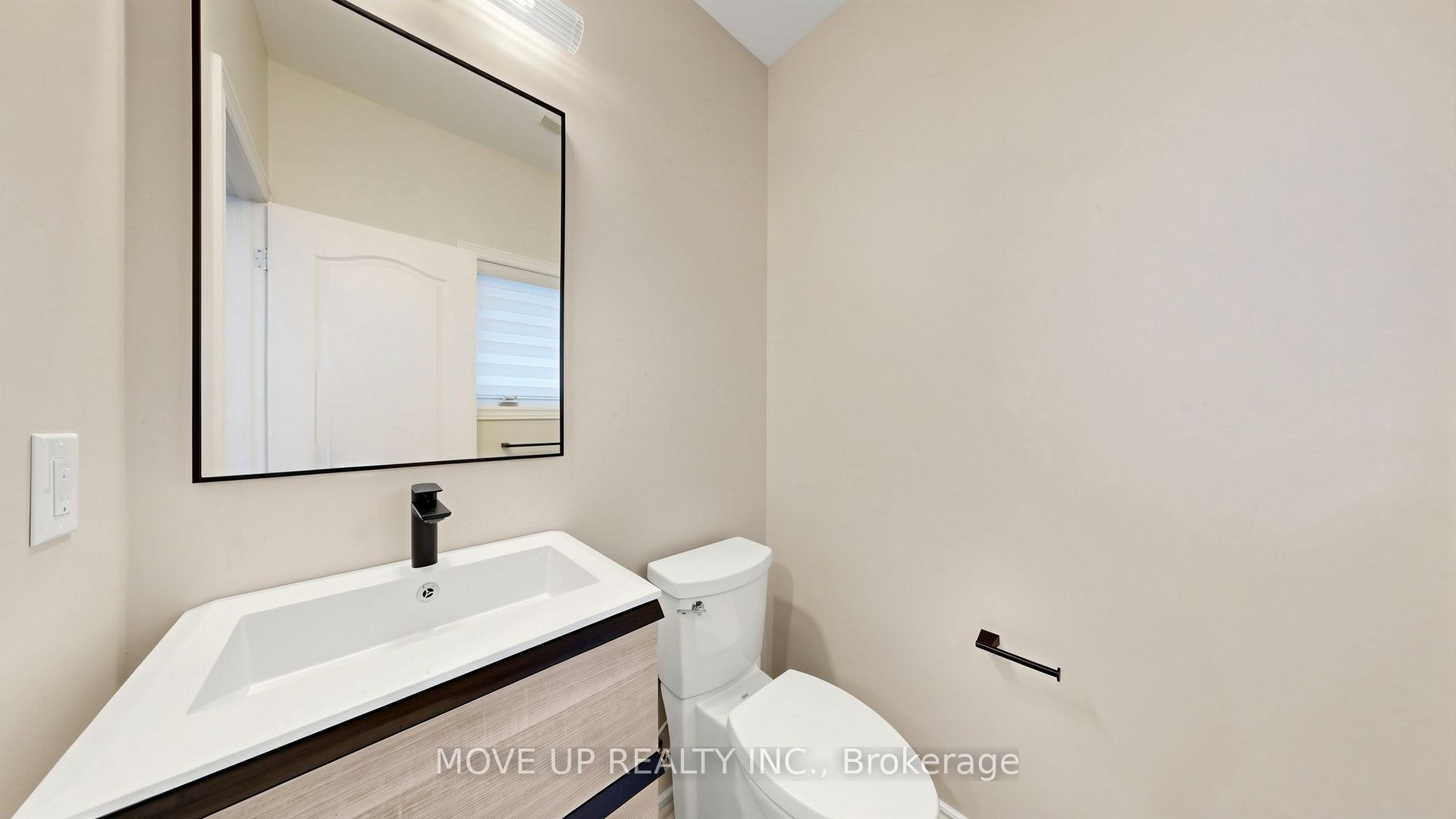 35 Lauderdale Drive Property Photo 18