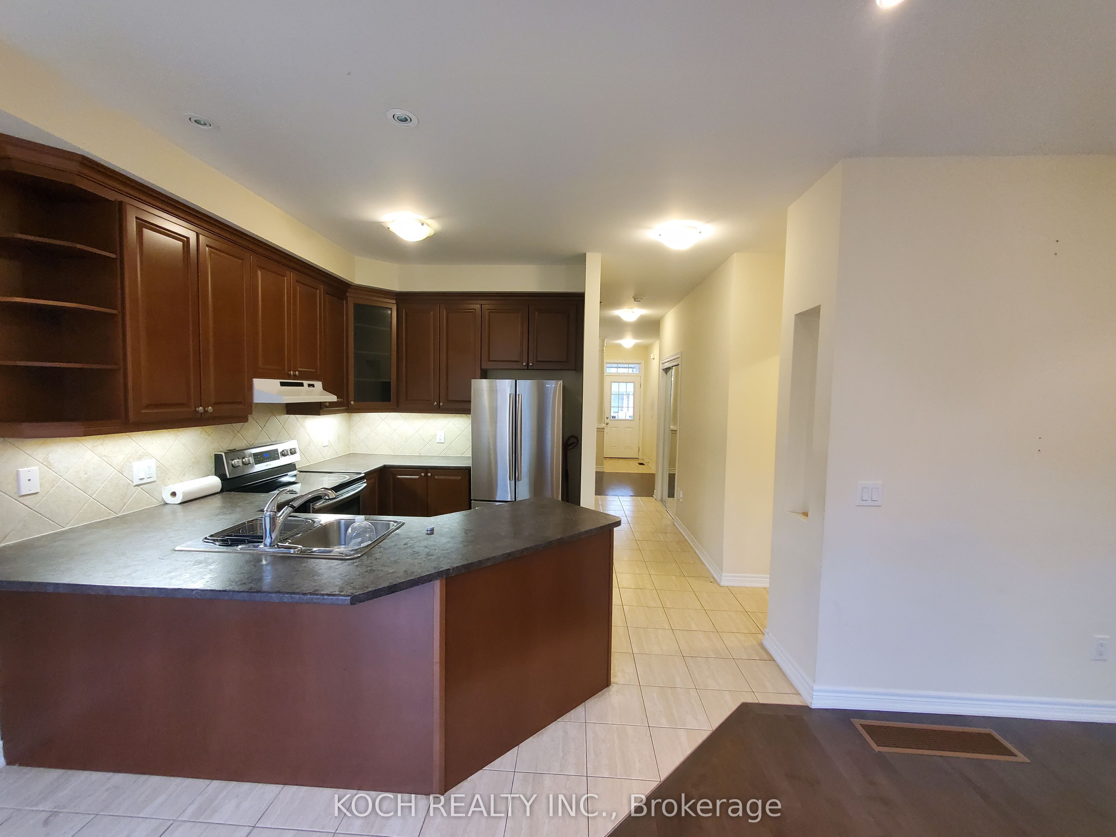 38 Thistle Avenue Property Photo 2