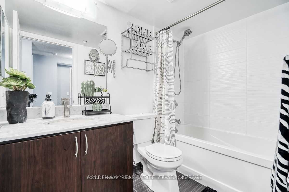 370 Highway 7 E 315 Property Photo 12