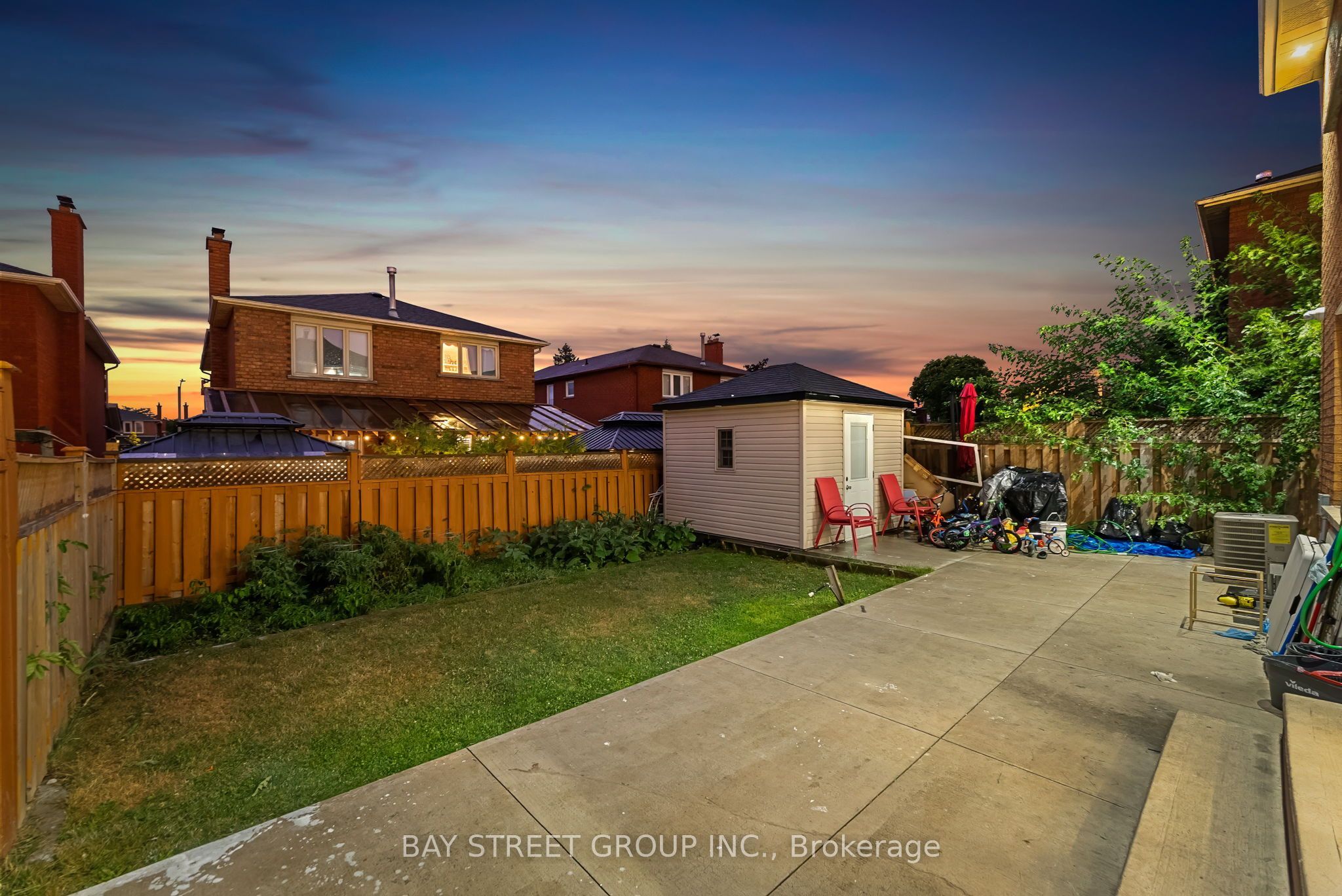 34 Lamp Crescent Property Photo 2