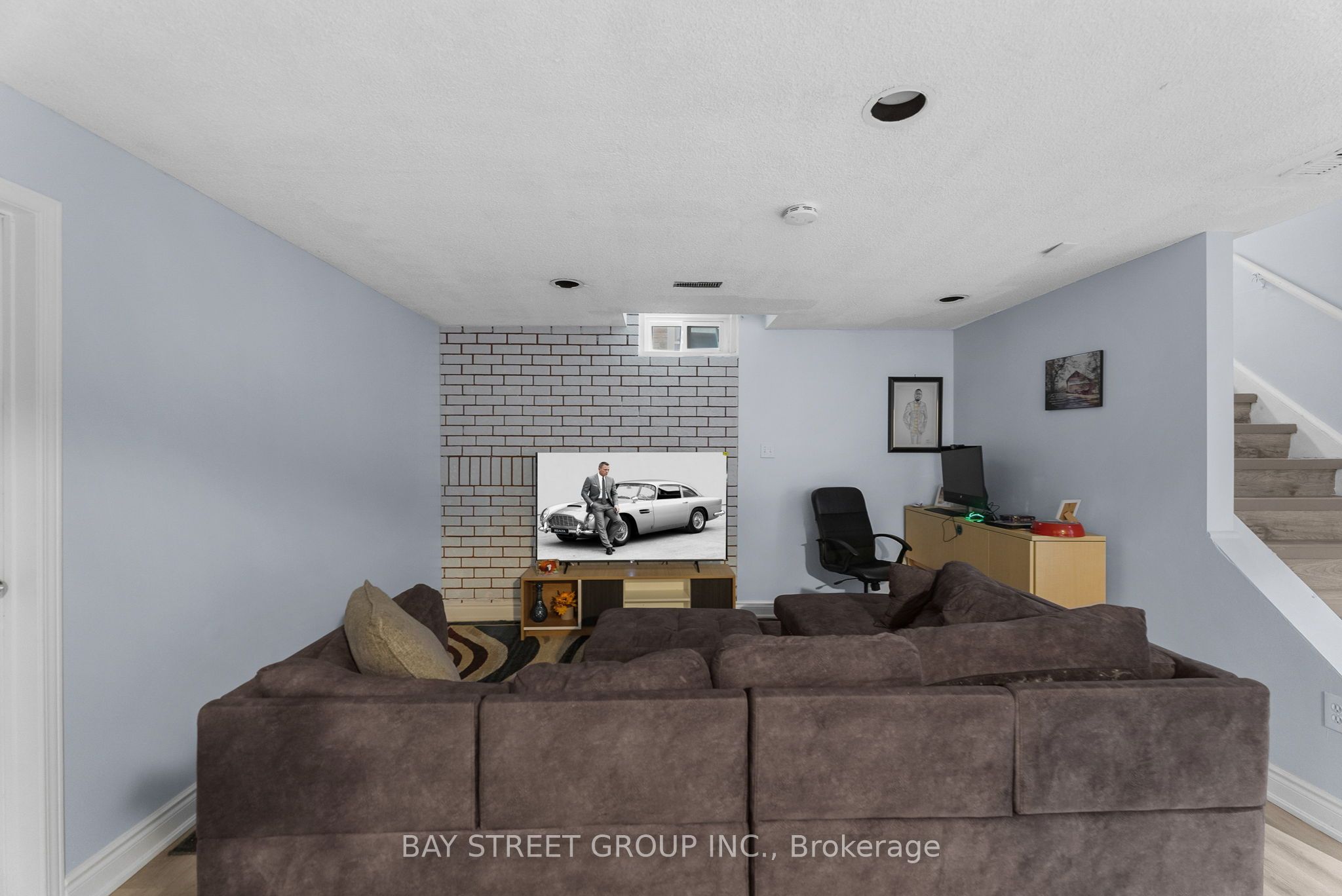 34 Lamp Crescent Property Photo 9