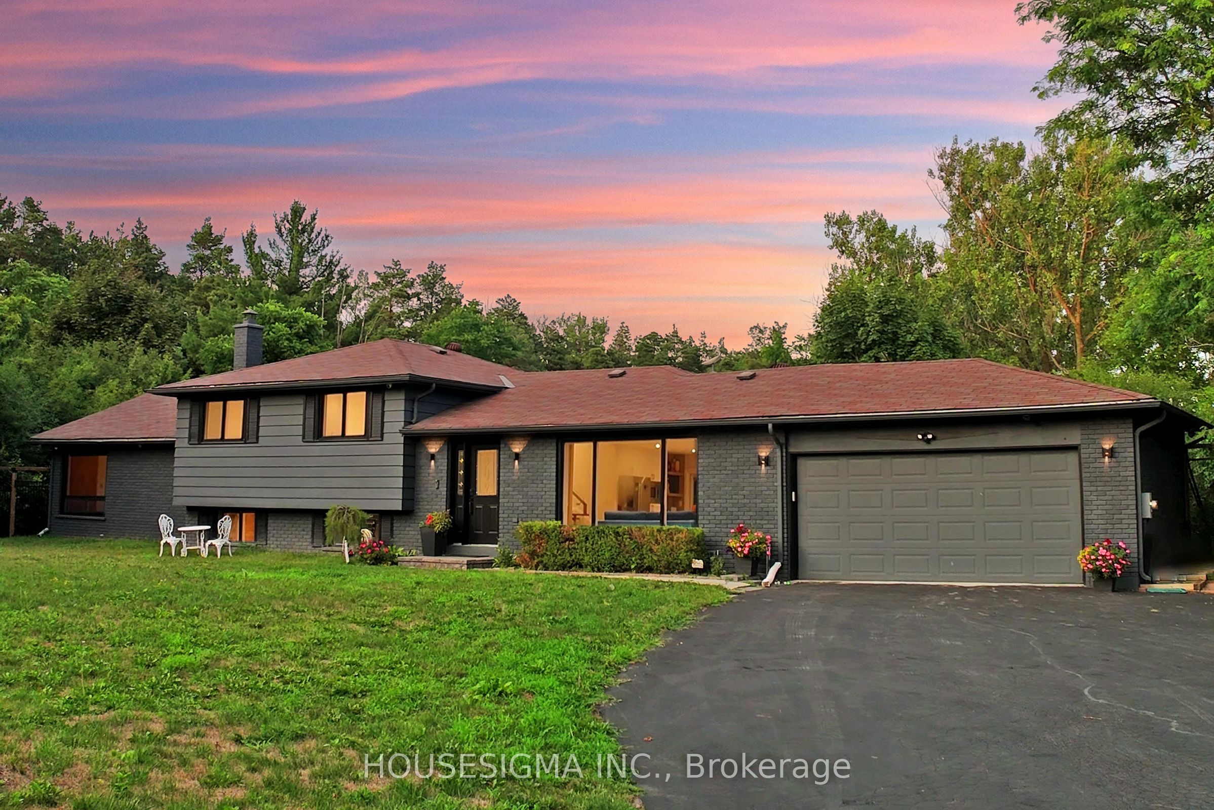 14639 Leslie Street Property Photo 1