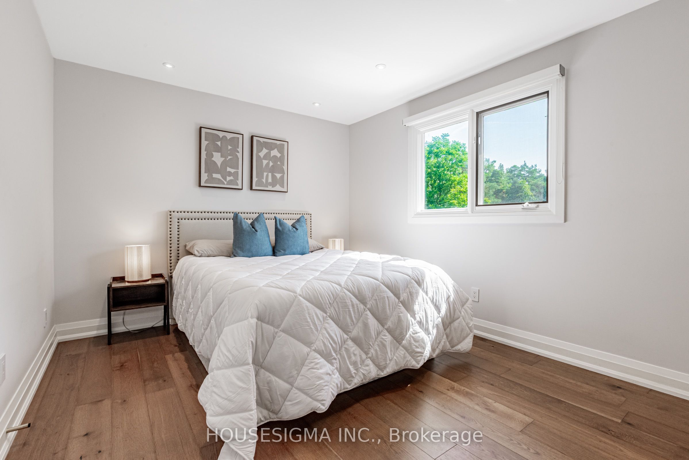 14639 Leslie Street Property Photo 9