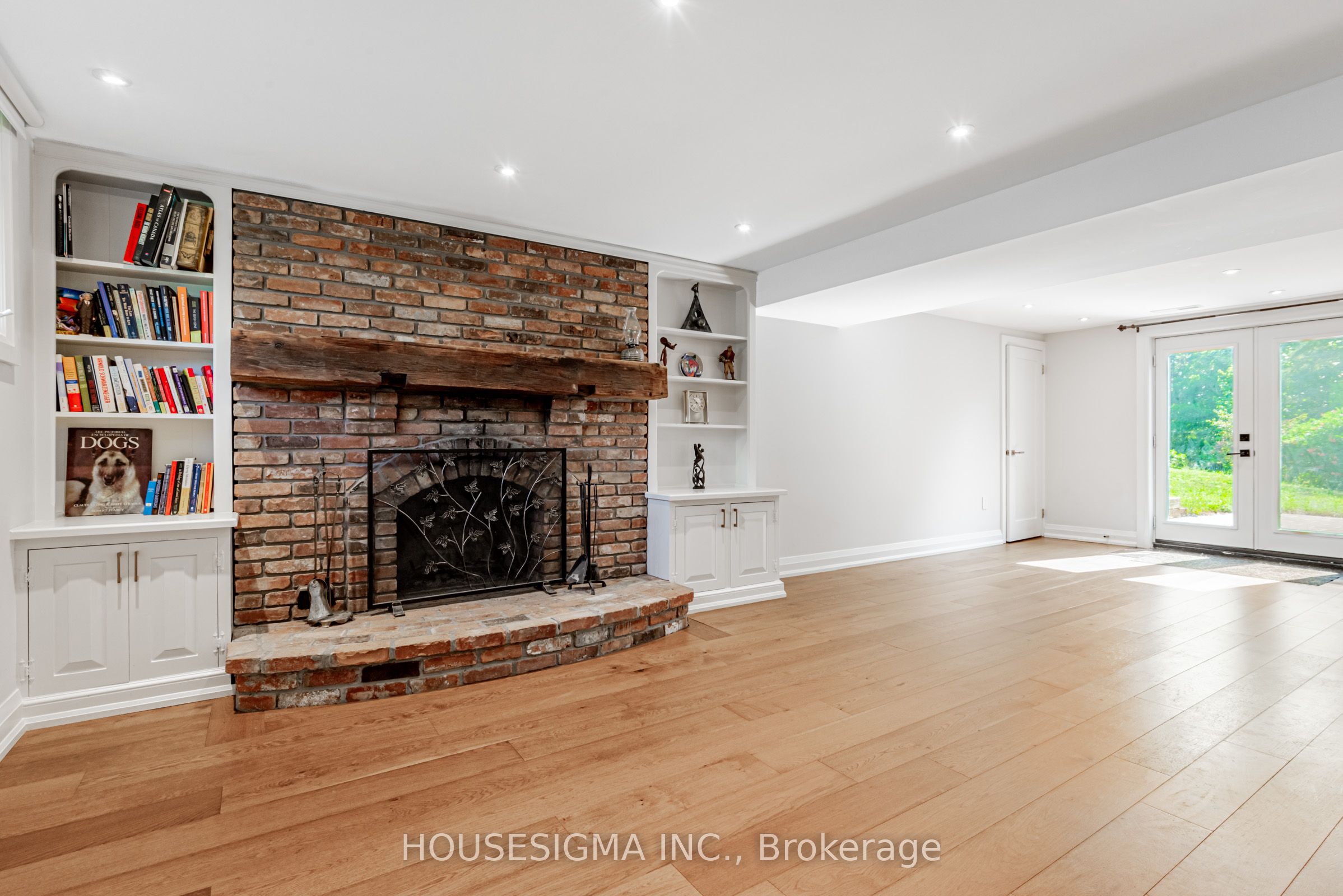 14639 Leslie Street Property Photo 15