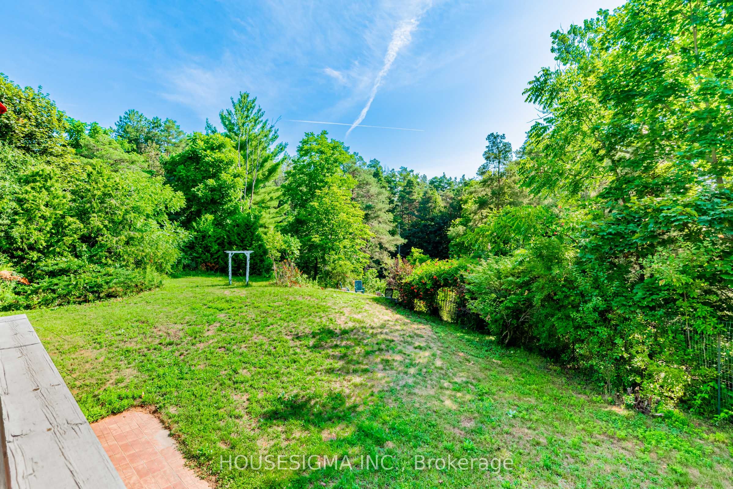 14639 Leslie Street Property Photo 22