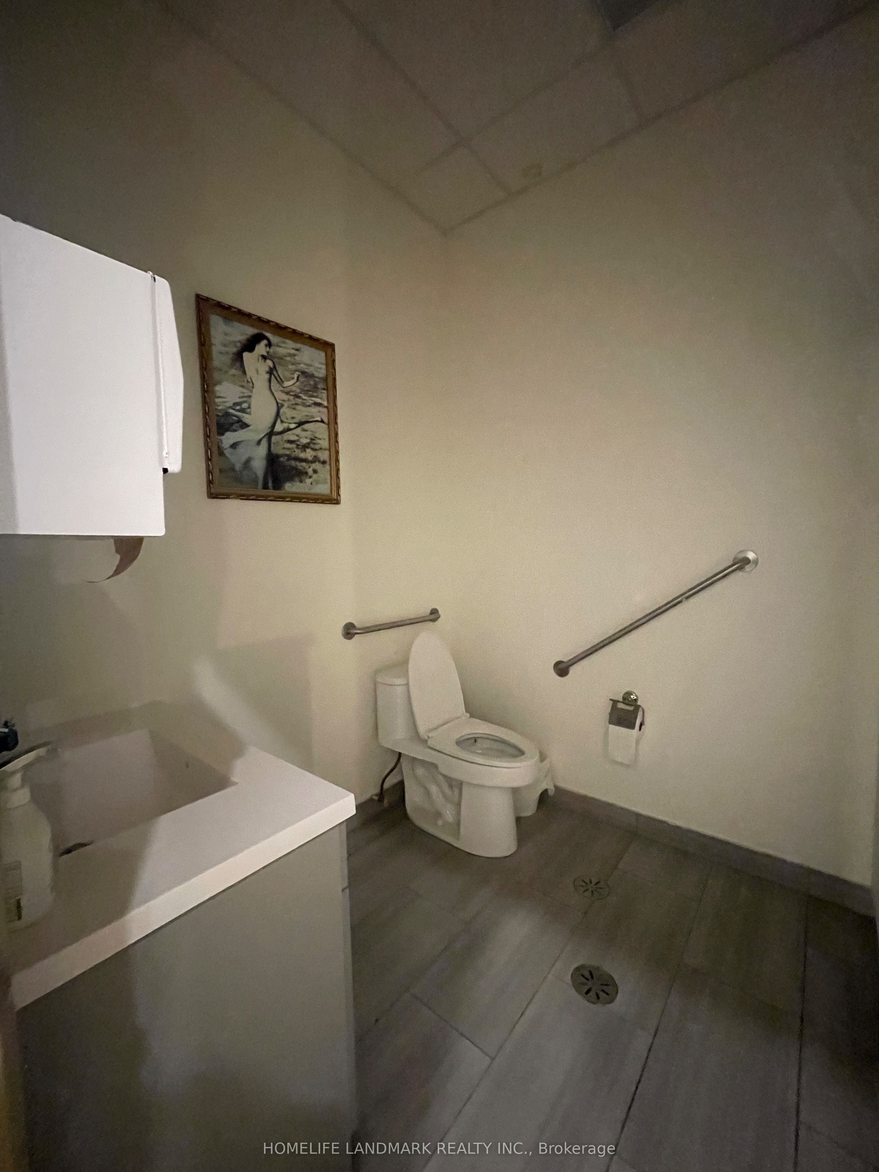 21 Fairburn Drive 18 Property Photo 7