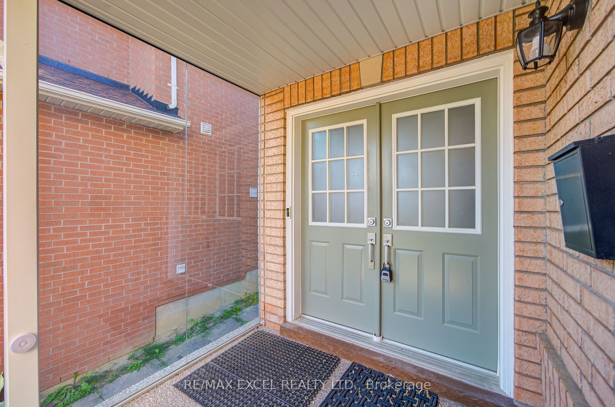 6 Sapphire Drive Property Photo 4