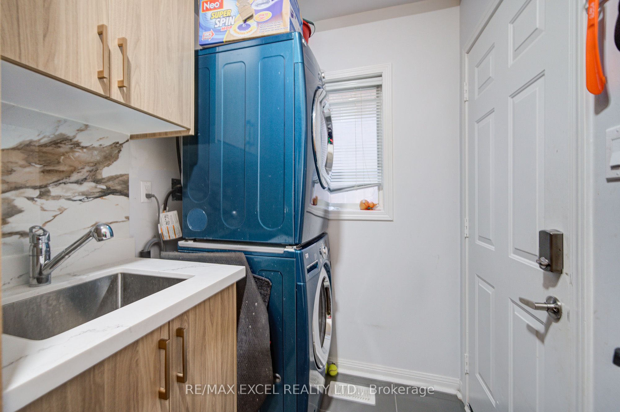 6 Sapphire Drive Property Photo 7