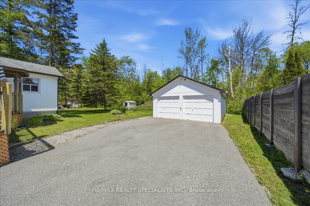 644 Rose Lane Property Photo 3