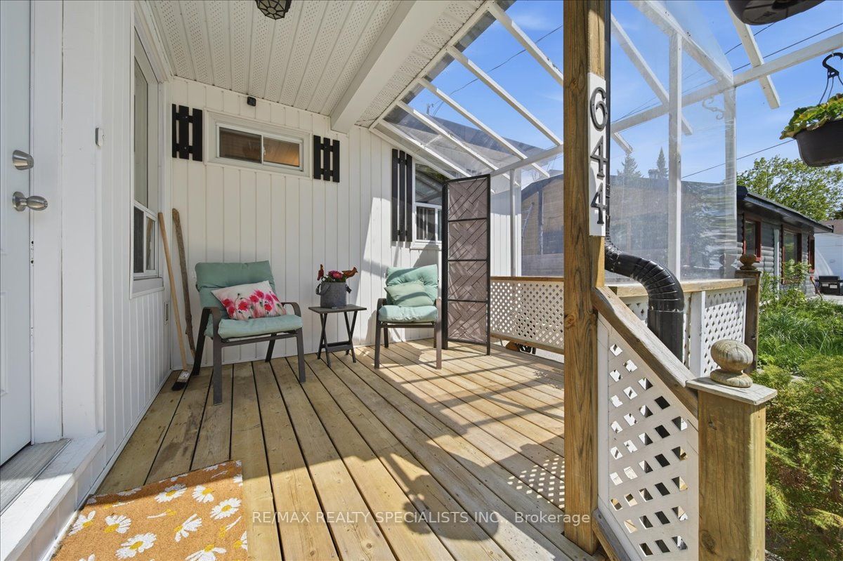644 Rose Lane Property Photo 9
