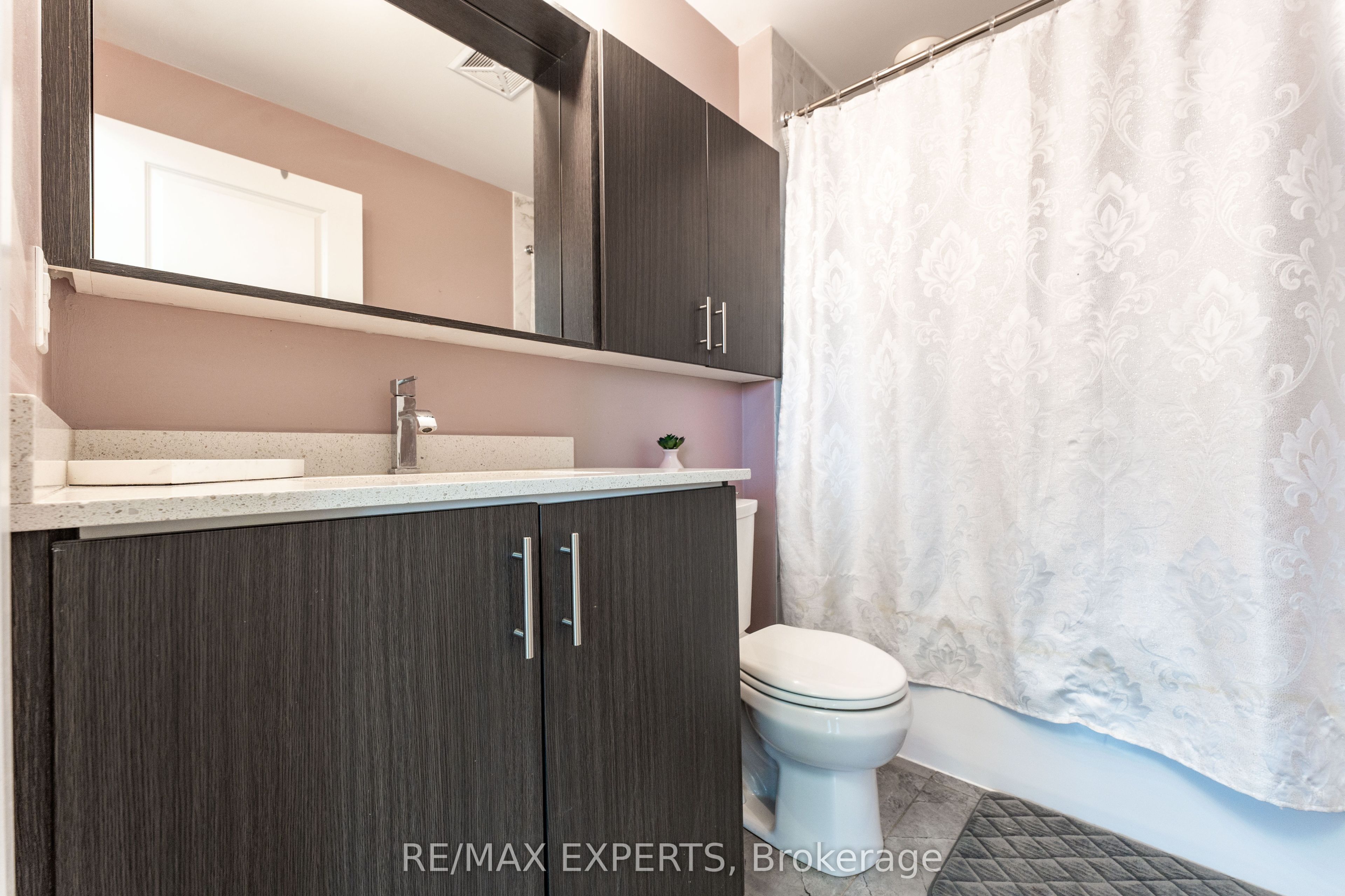 3700 Highway 7 401 Property Photo 15